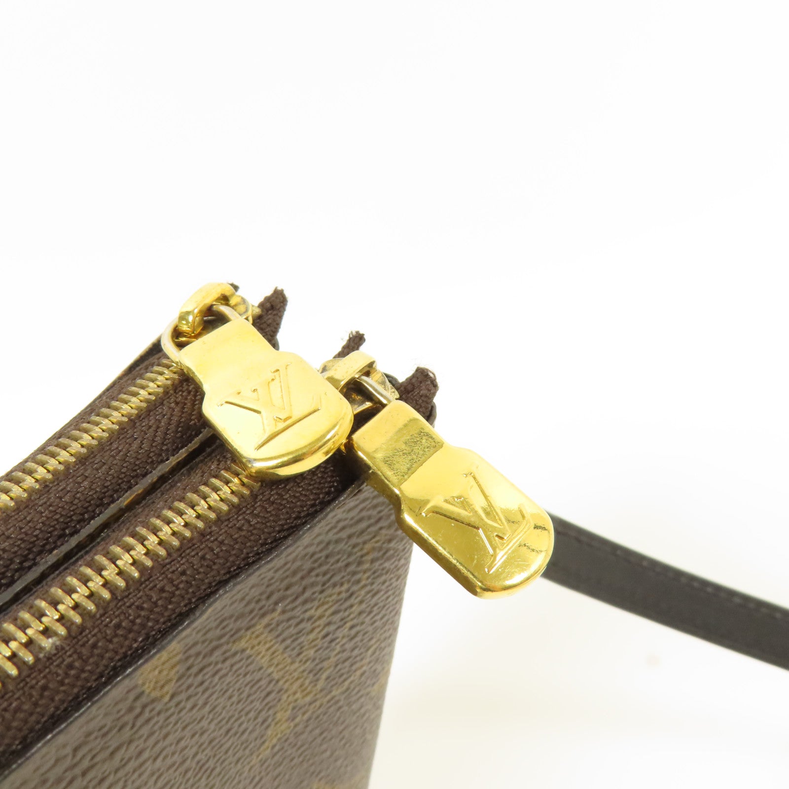 LOUIS VUITTON Monogram Giant Reverse Double Zip Pochette金扣肩背袋