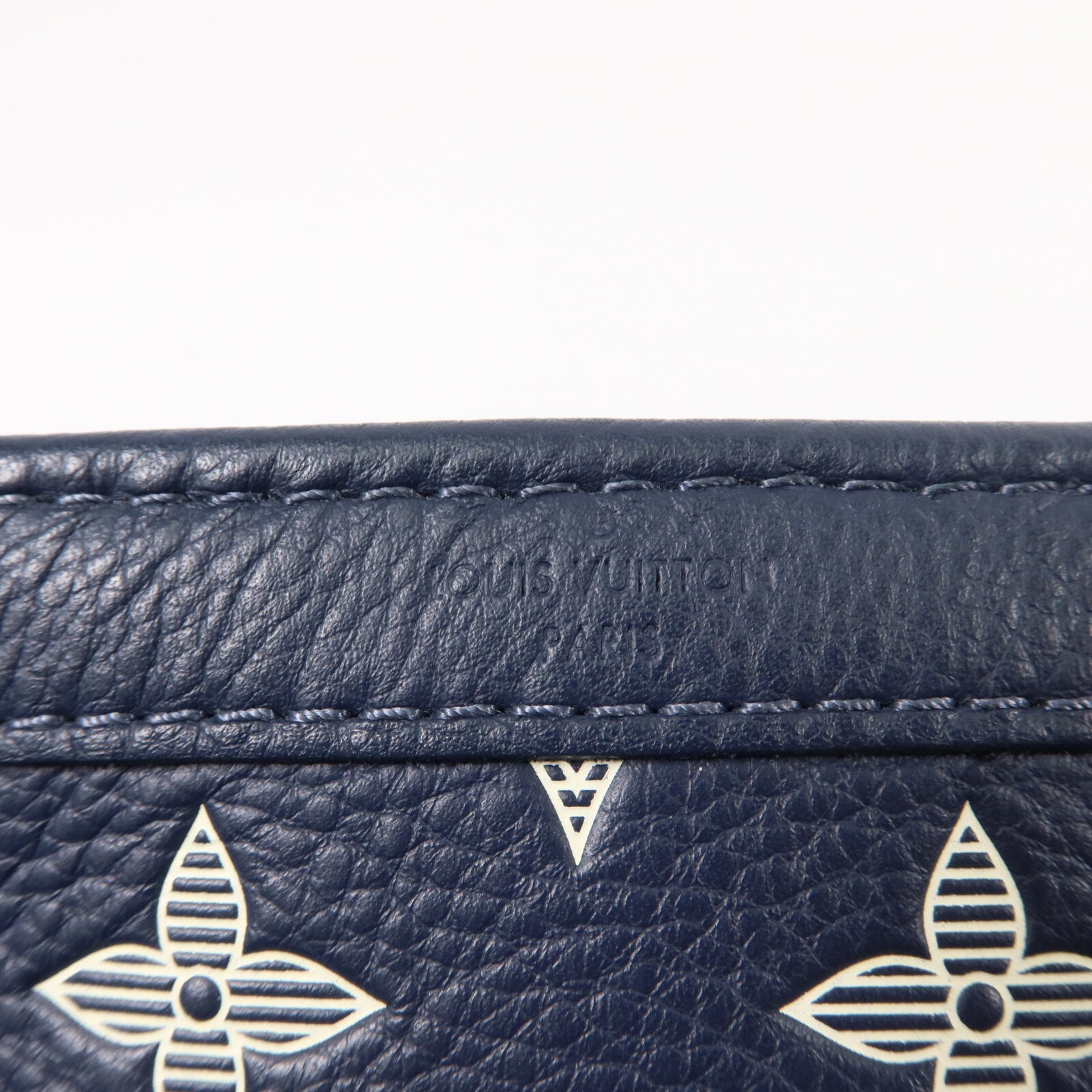 LOUIS VUITTON Monogram Shadow Gaston Wearable Wallet肩背袋
