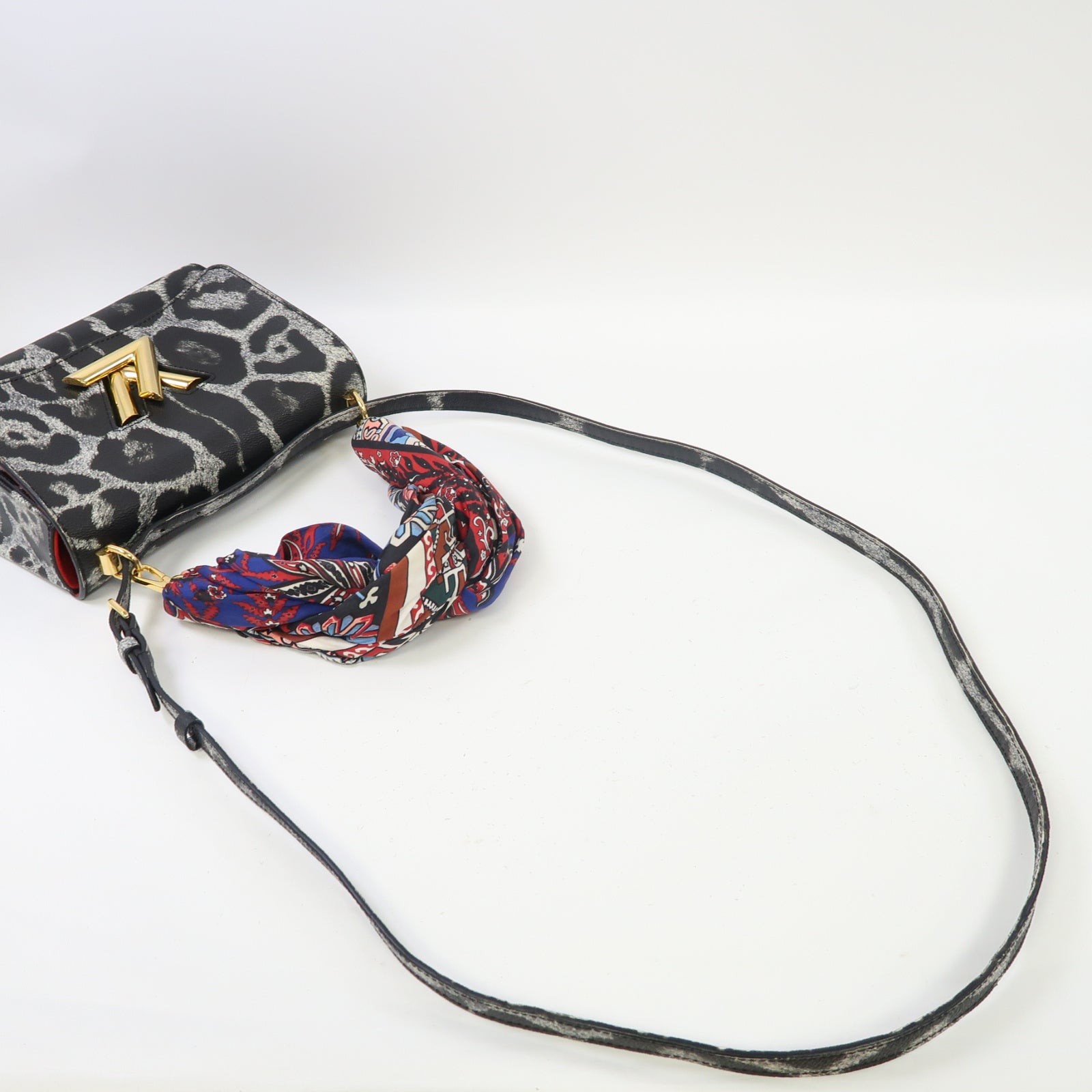 LOUIS VUITTON 塗層帆布Twist金扣手挽肩背兩用袋黑色