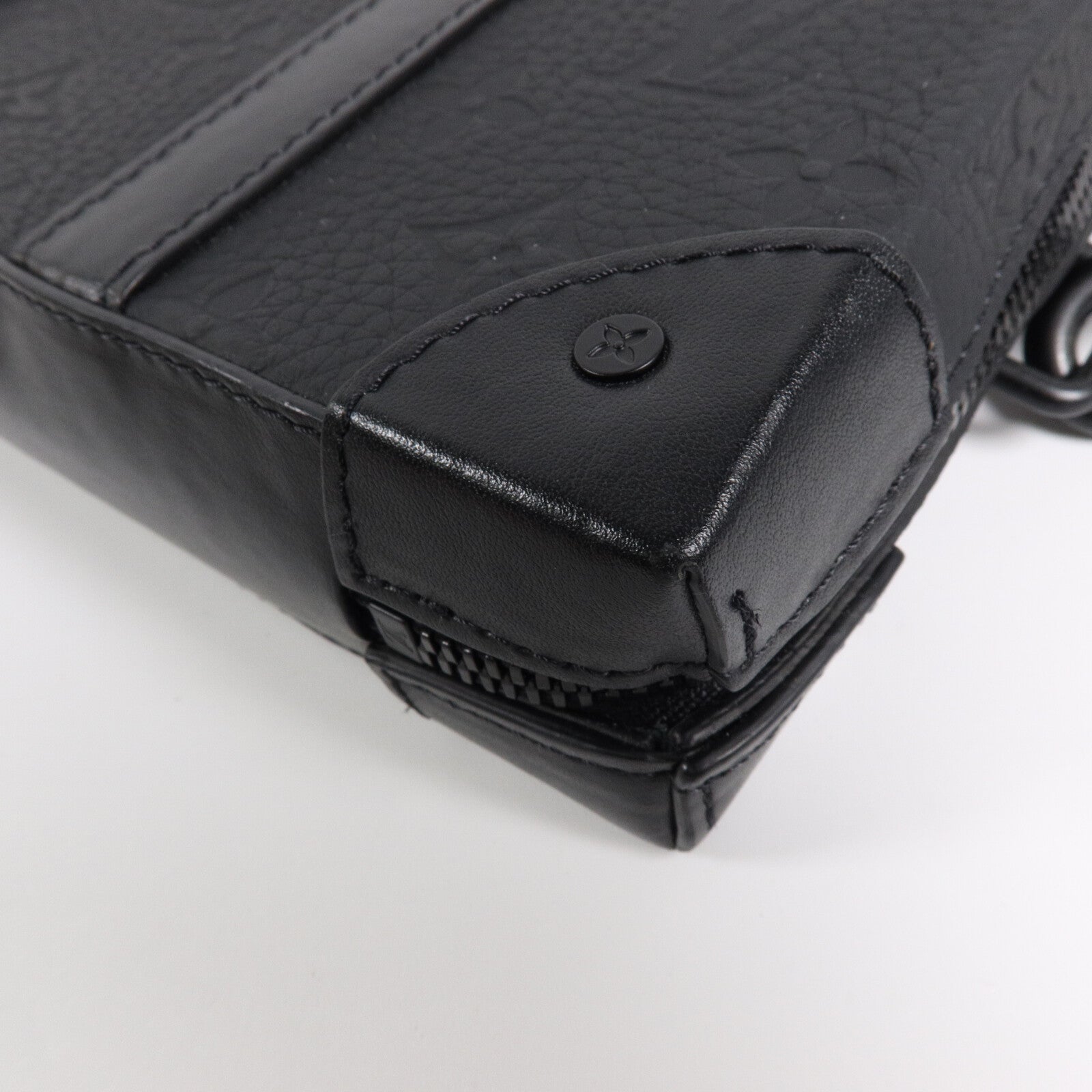 LOUIS VUITTON Monogram Taurillon Soft Trunk肩背袋