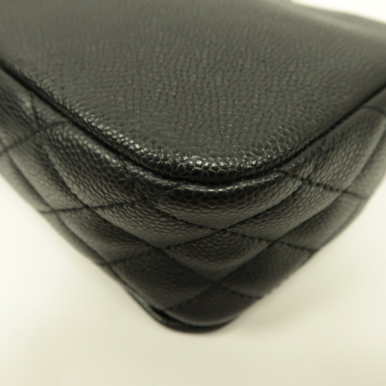 CHANEL 【激減優惠】菱格Caviar皮革Chain Shoulder銀扣鏈帶肩背袋黑色