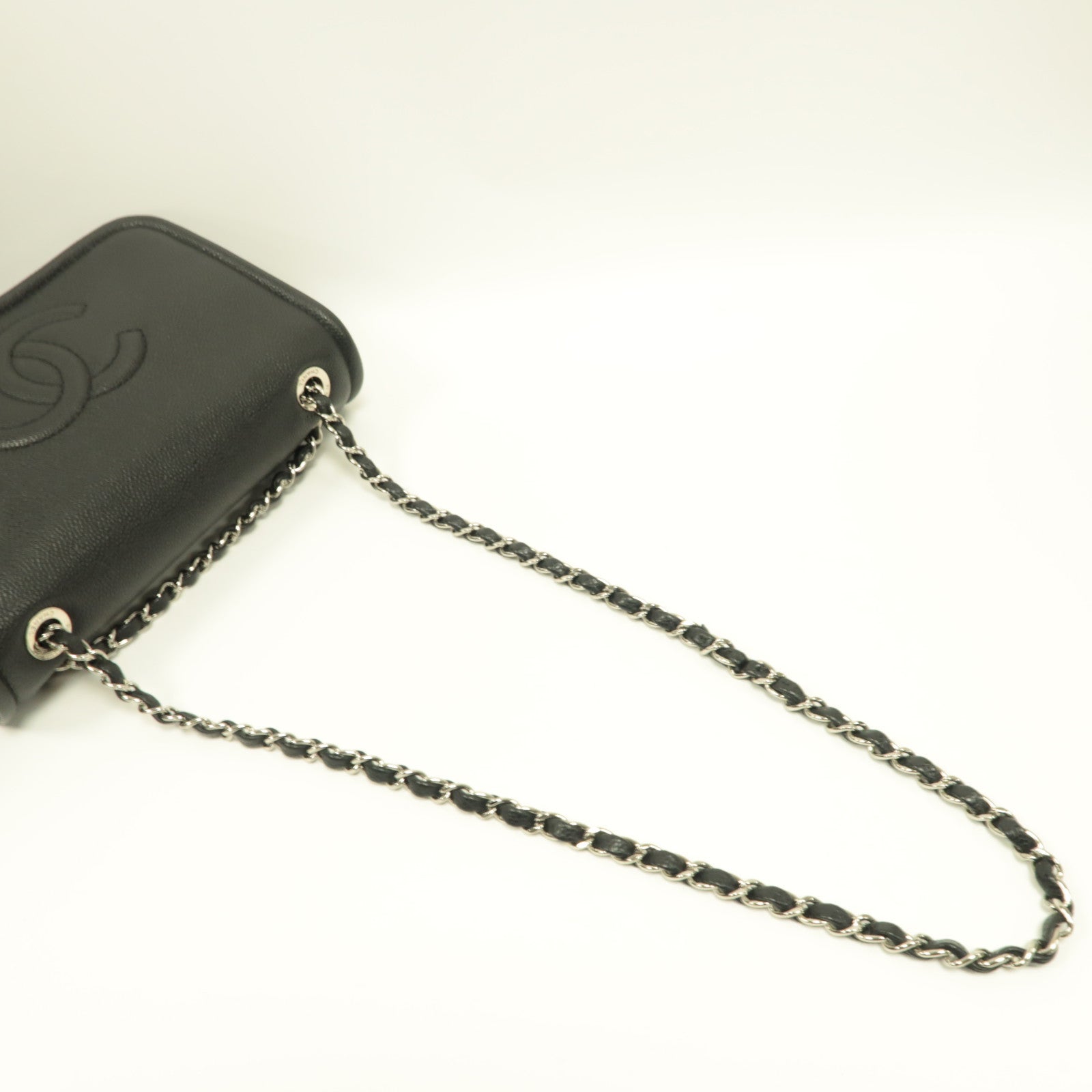 CHANEL 【激減優惠】菱格Caviar皮革Chain Shoulder銀扣鏈帶肩背袋黑色
