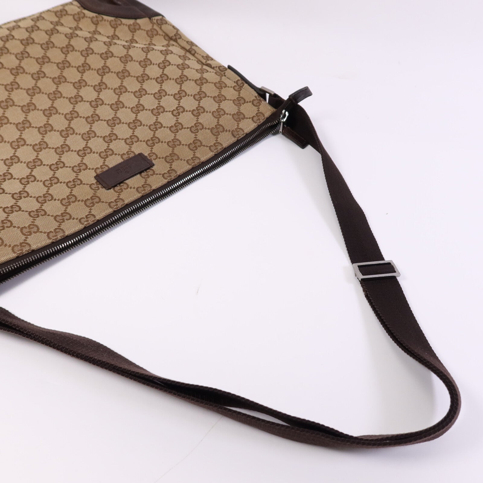 GUCCI 帆布Shoulder Bag銀扣肩背袋