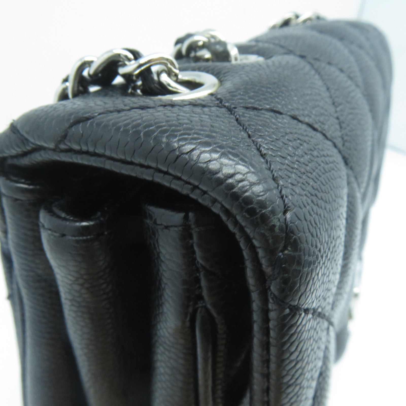 CHANEL 菱格Caviar皮革Chain Shoulder銀扣鏈帶肩背袋黑色