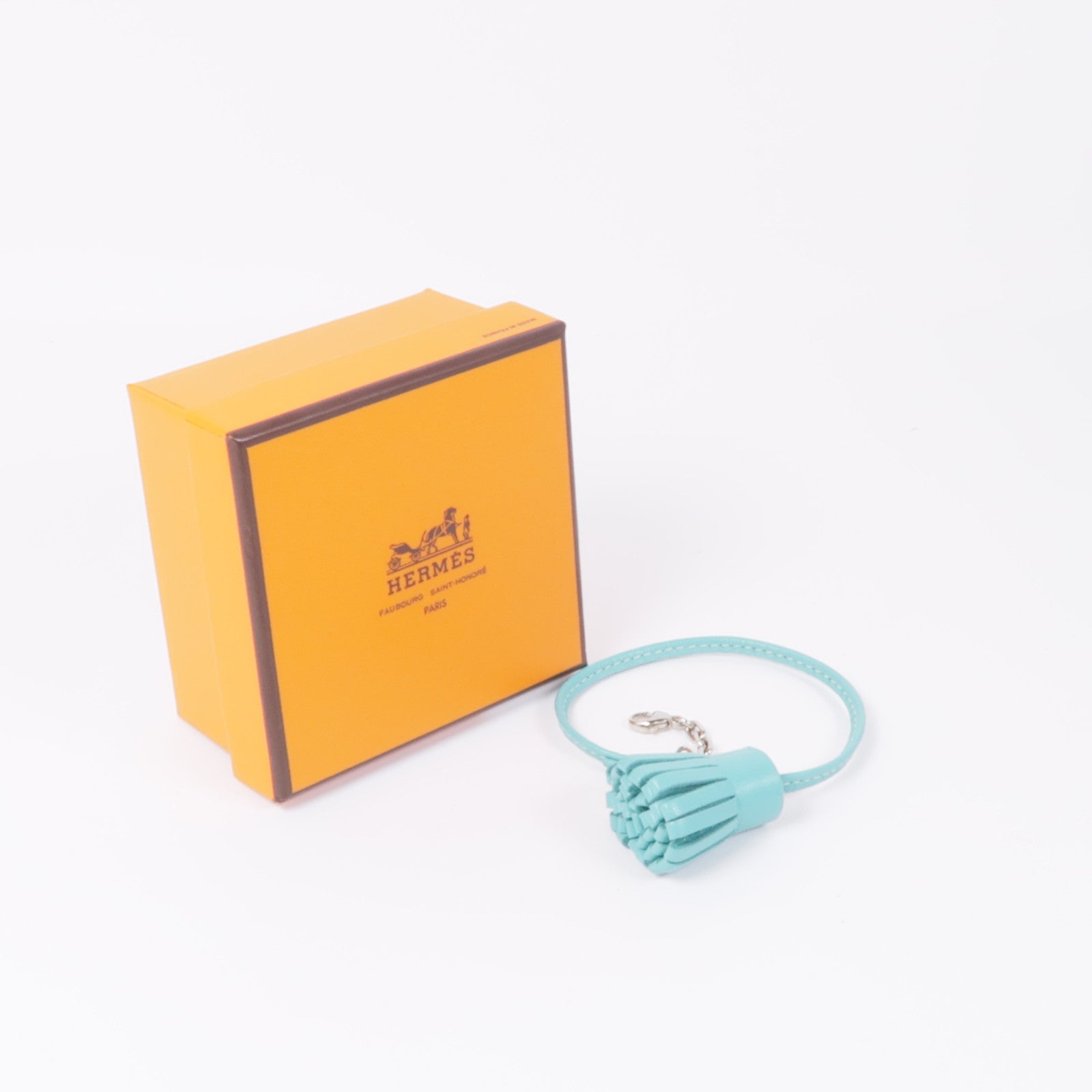 HERMES 皮革Carmencita MM銀扣掛飾Blue