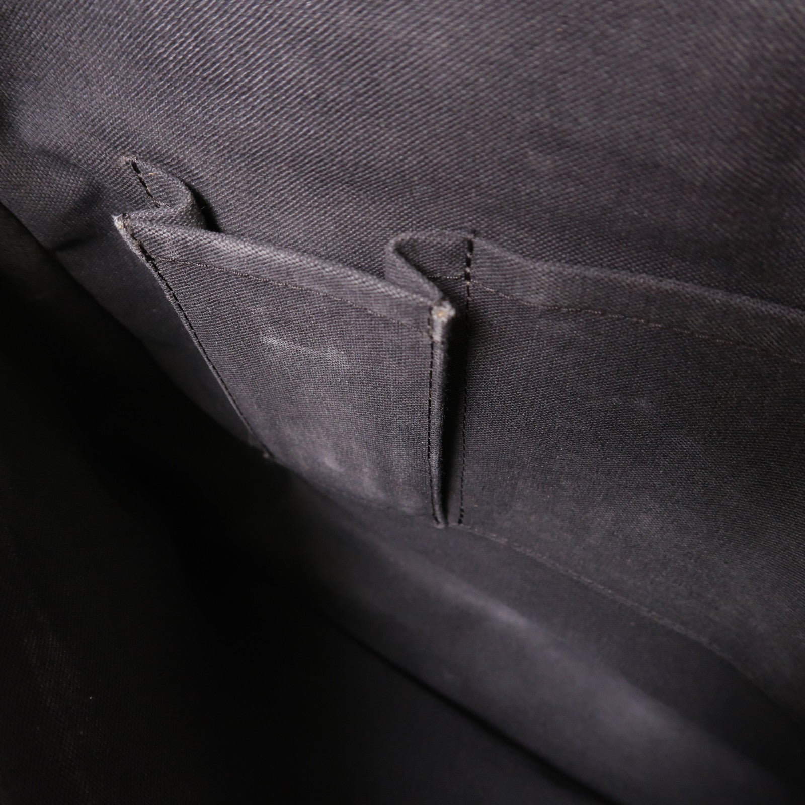 LOUIS VUITTON Damier Graphite Daniel MM銀扣肩背袋