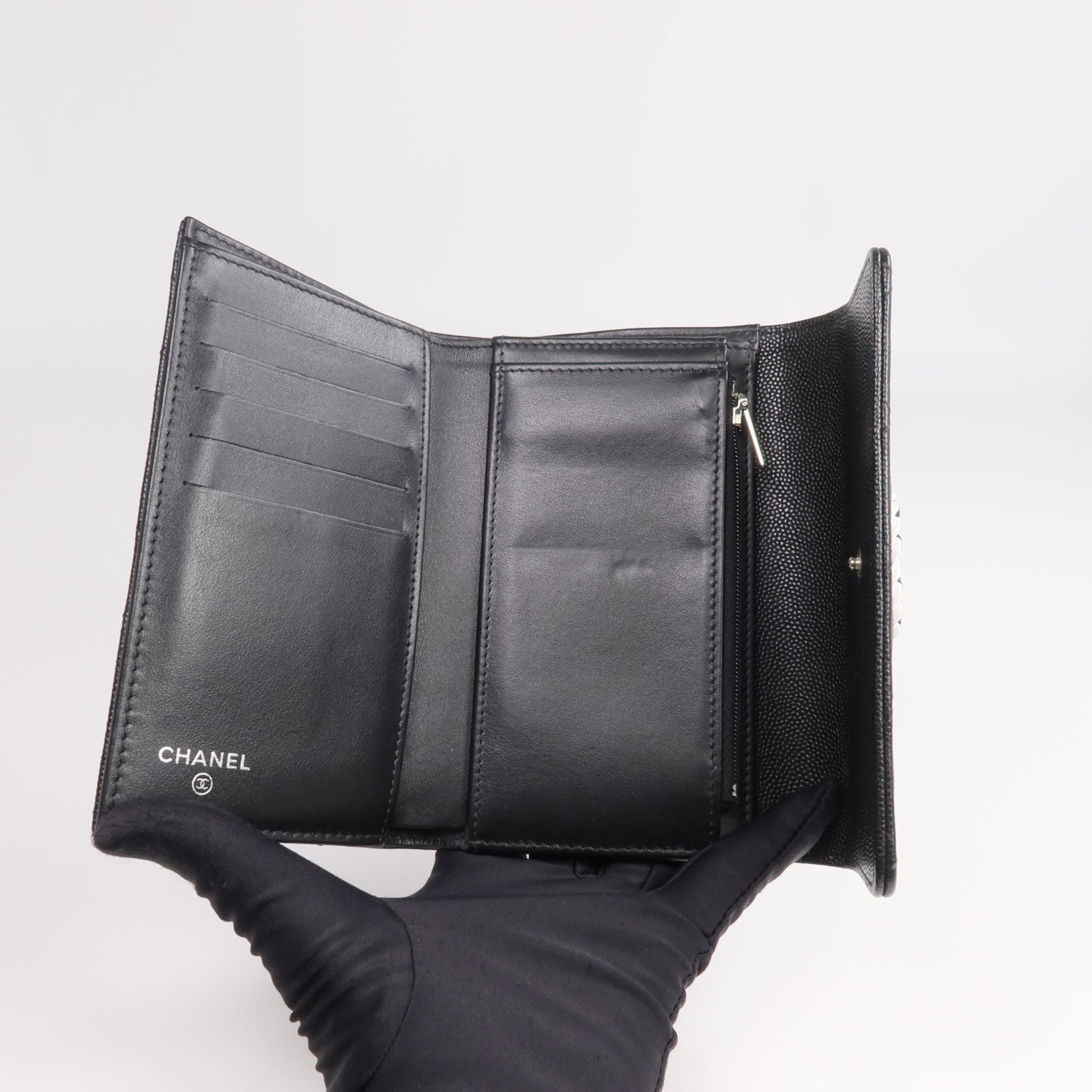 CHANEL 牛皮皮革Chanel 19 Wallet銀扣長錢包