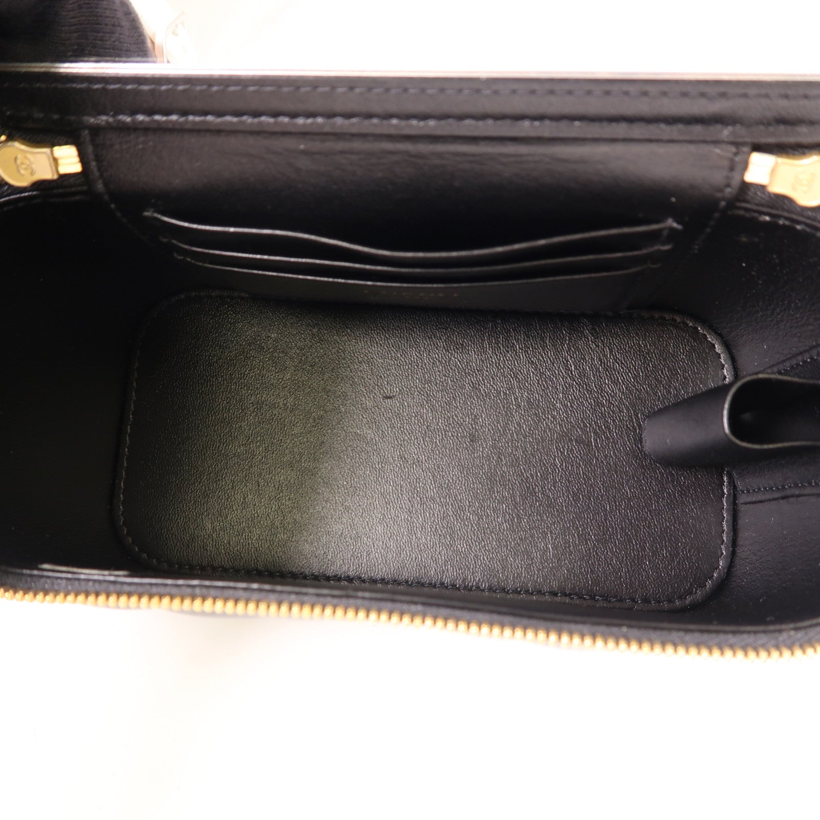 CHANEL 羊皮皮革Vanity Case金扣肩背袋