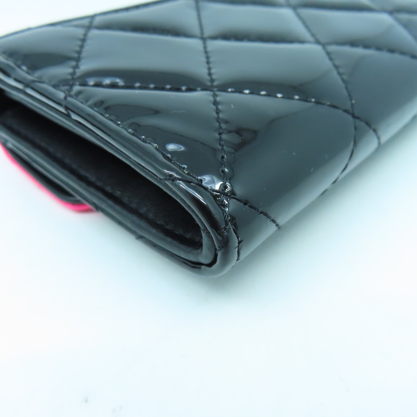 CHANEL 菱格漆皮皮革Card Case銀扣卡片套黑色/粉紅色