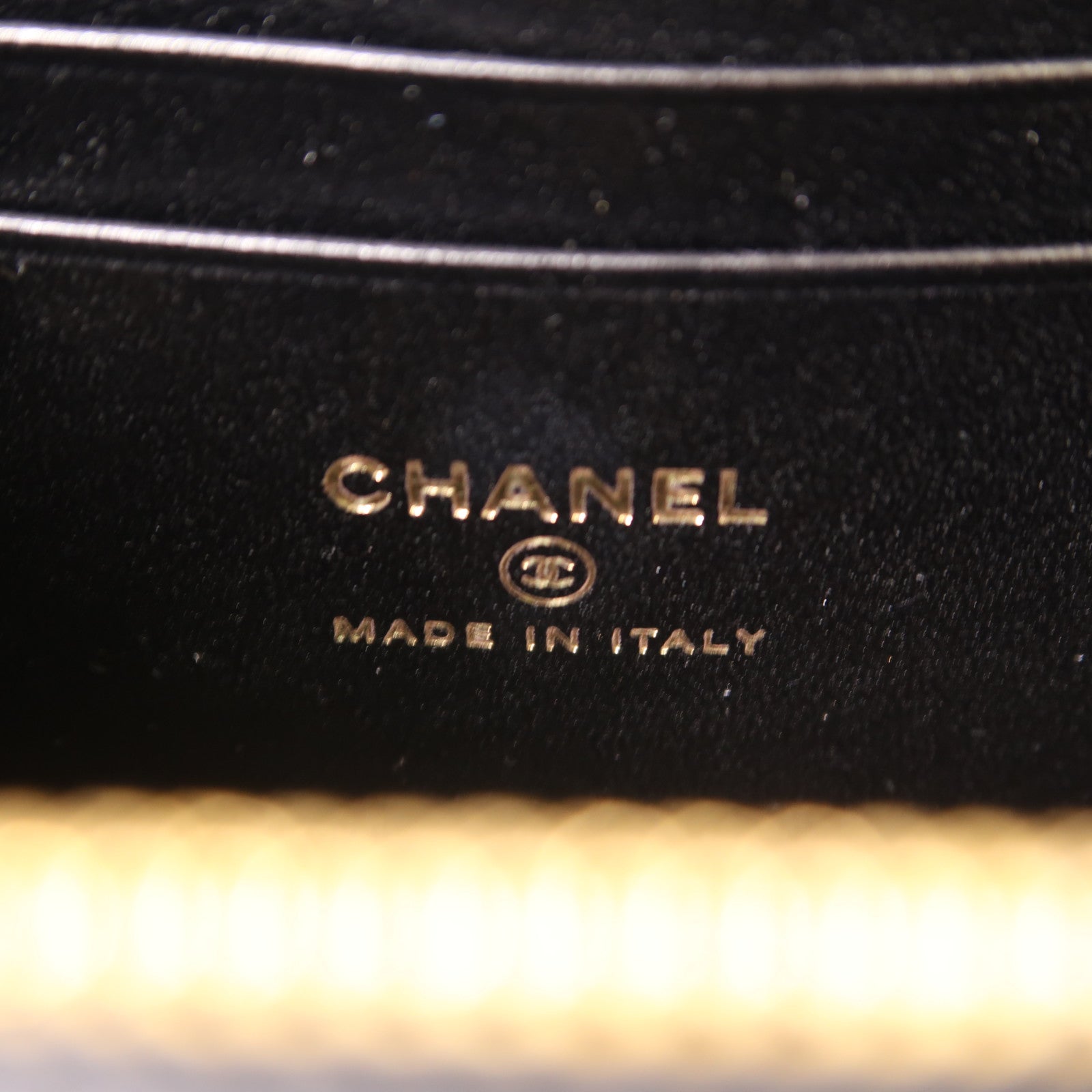 CHANEL 羊皮皮革Vanity Case金扣肩背袋