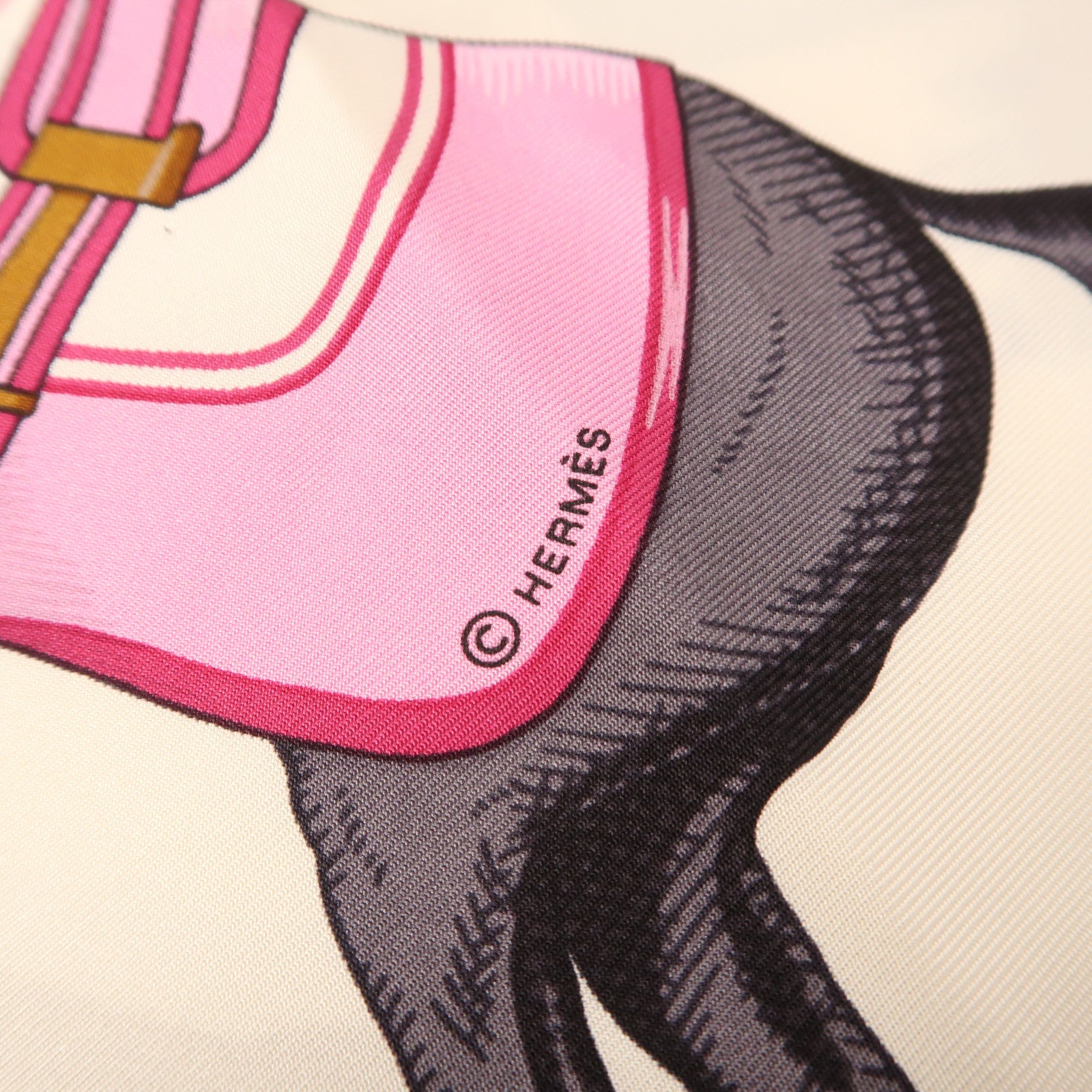 HERMES 絲質Triangle Scarf絲巾