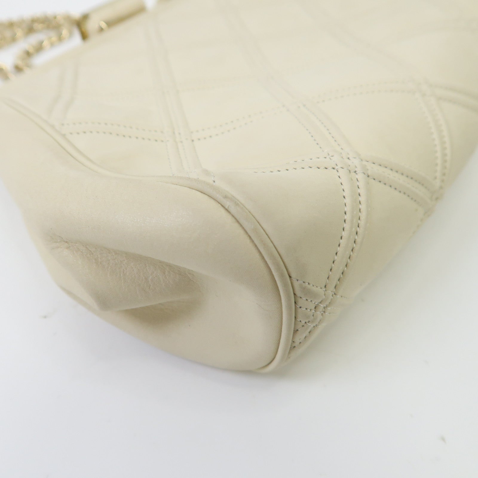 CHANEL 【激減優惠】菱格羊皮皮革Clutch Bag金扣鏈帶肩背袋米色