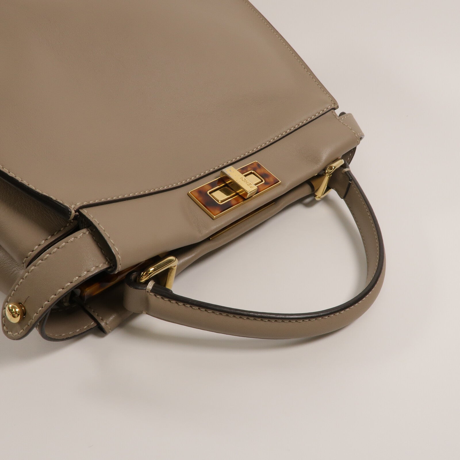 FENDI 牛皮皮革Peekaboo手挽肩背兩用袋