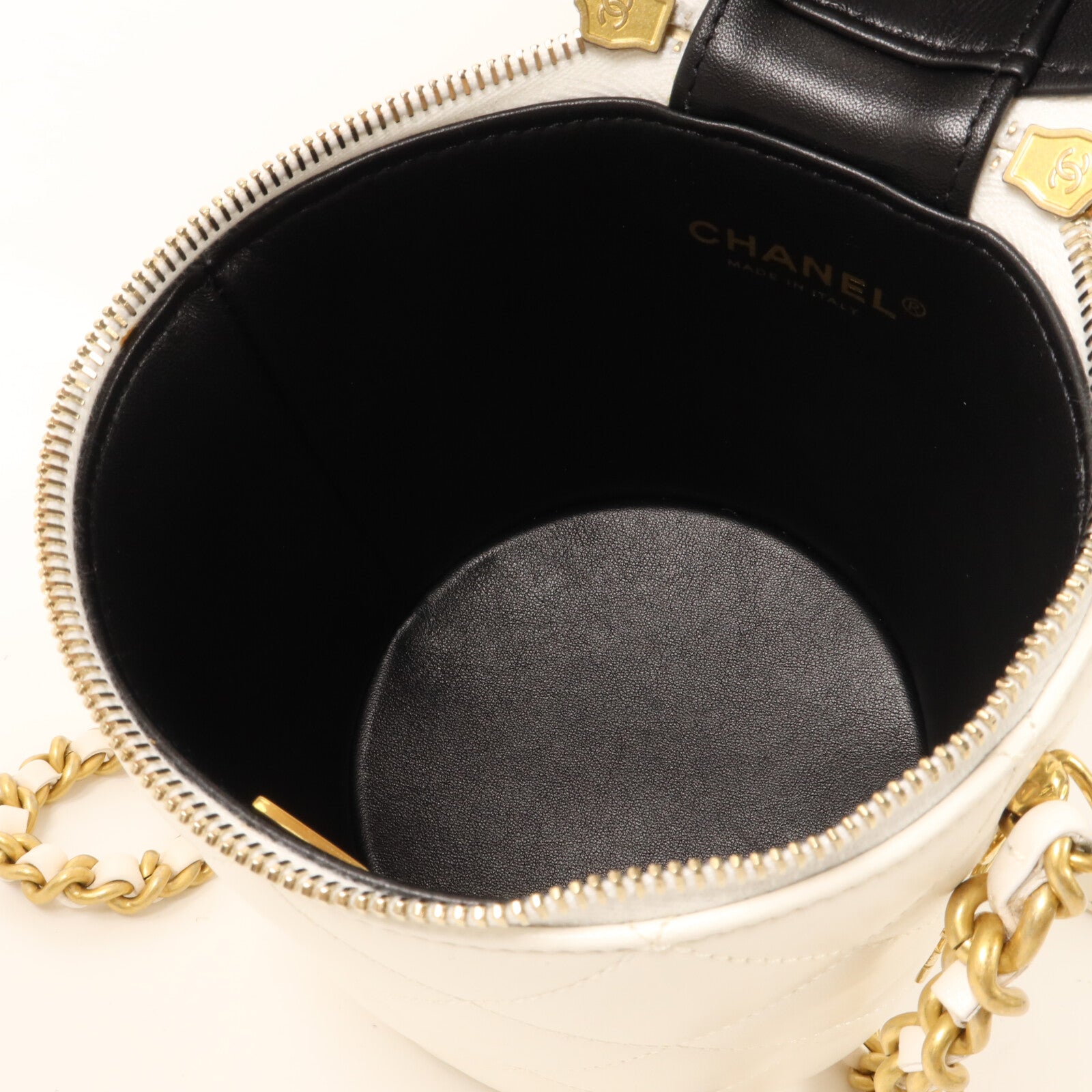 CHANEL 羊皮皮革Vanity Case鏈帶肩背袋