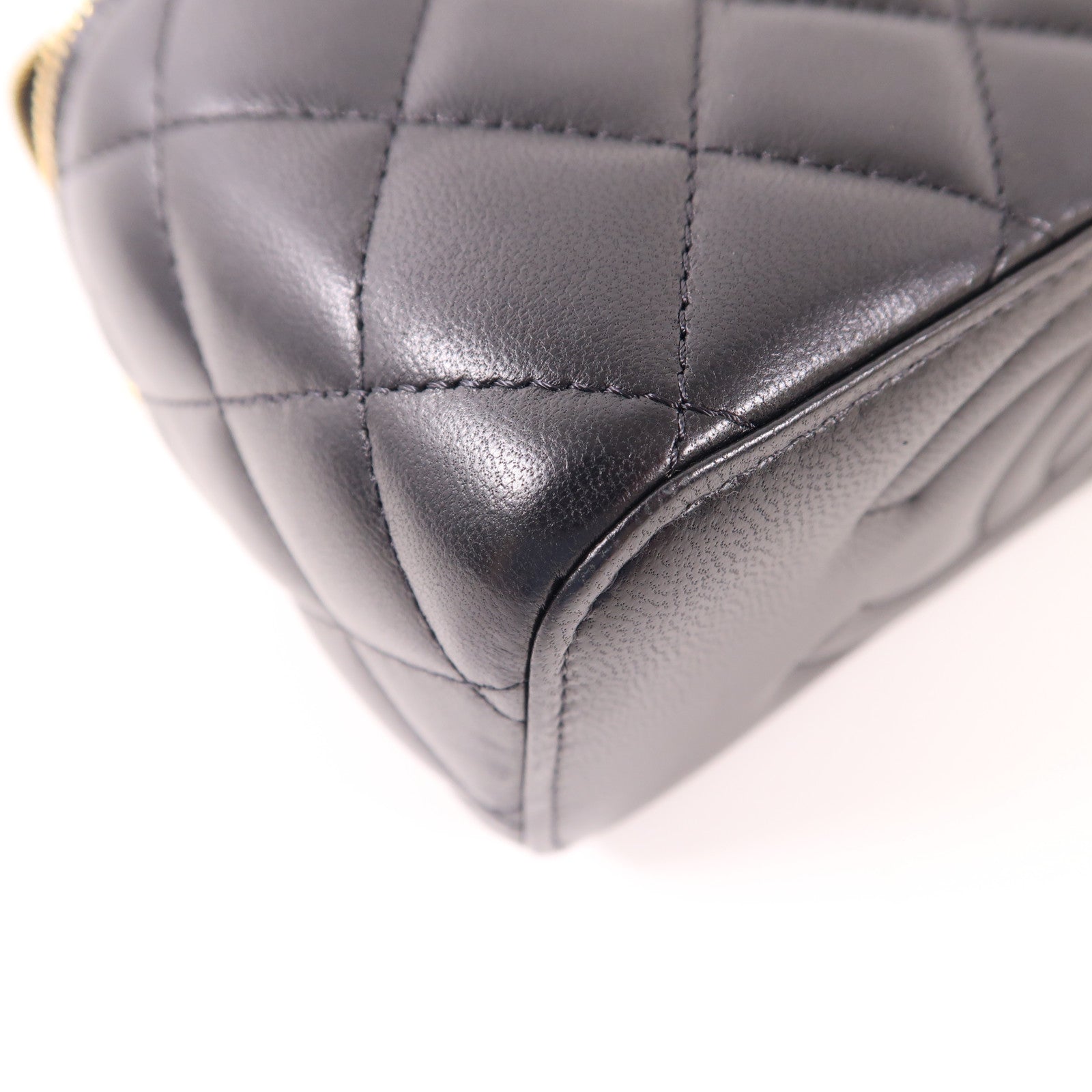 CHANEL 羊皮皮革Vanity Case金扣肩背袋