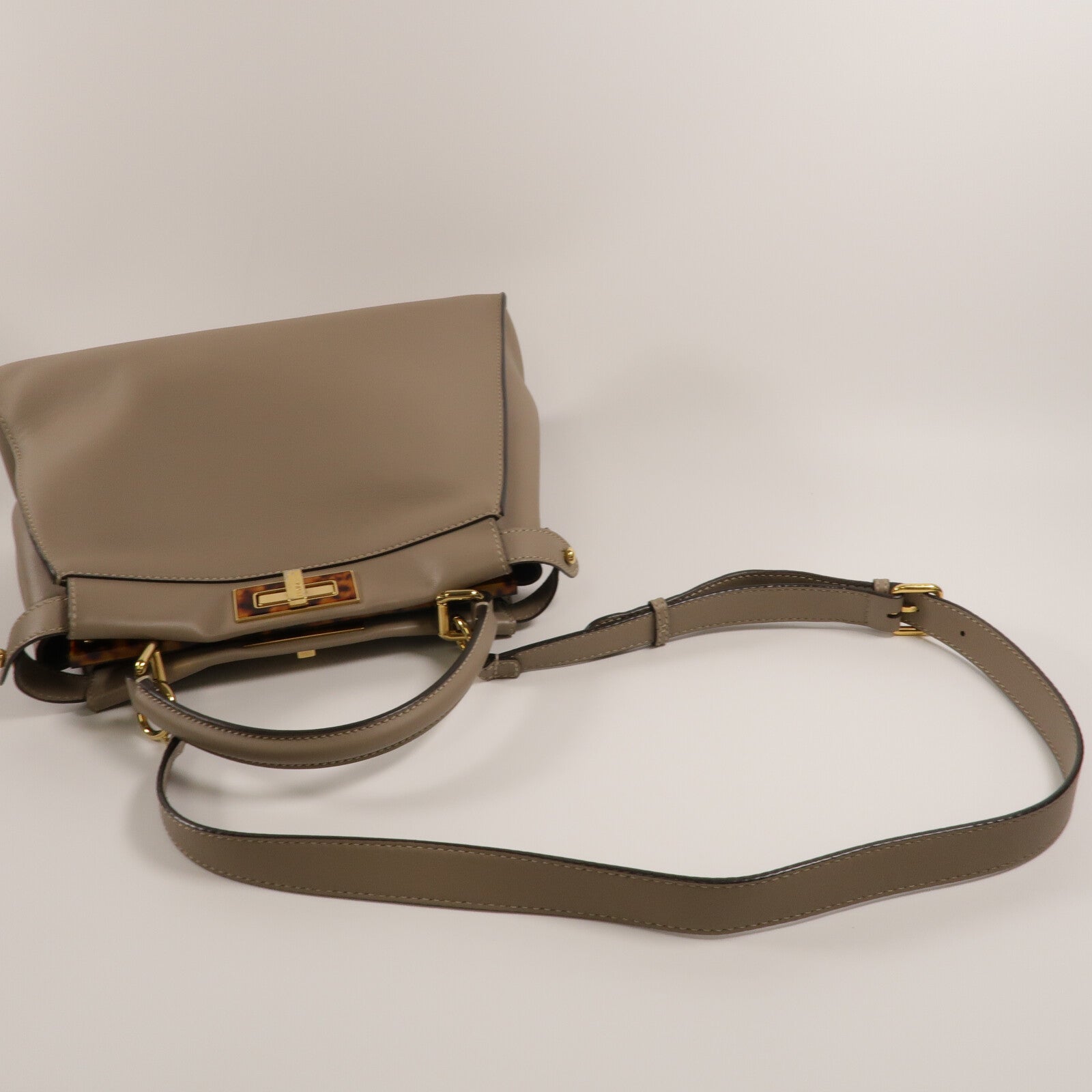 FENDI 牛皮皮革Peekaboo手挽肩背兩用袋