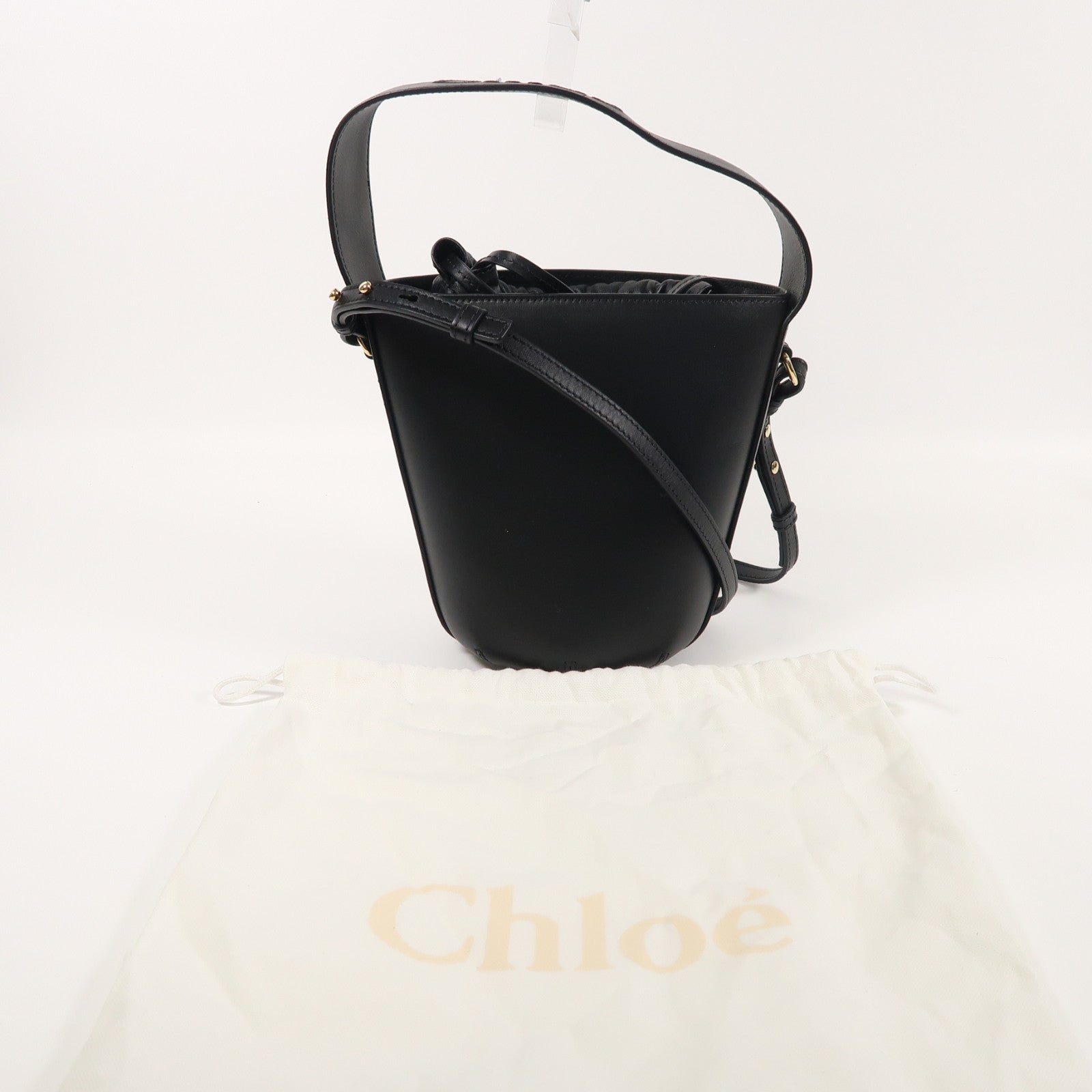 Chloe 牛皮皮革Sense Bucket Bag銀扣肩背袋黑色
