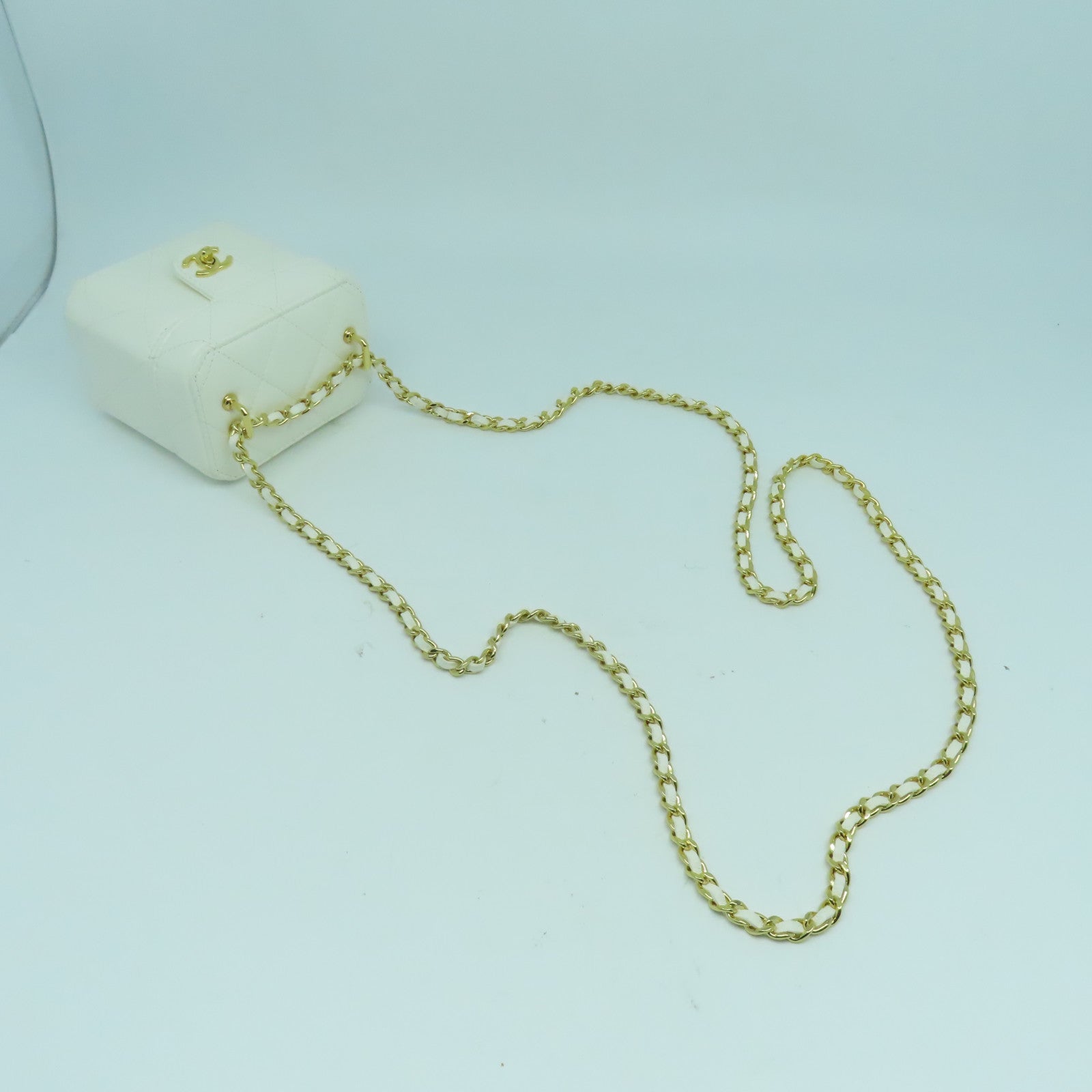 CHANEL 【激減優惠】菱格牛皮皮革Chain Shoulder Bag金扣鏈帶肩背袋白色