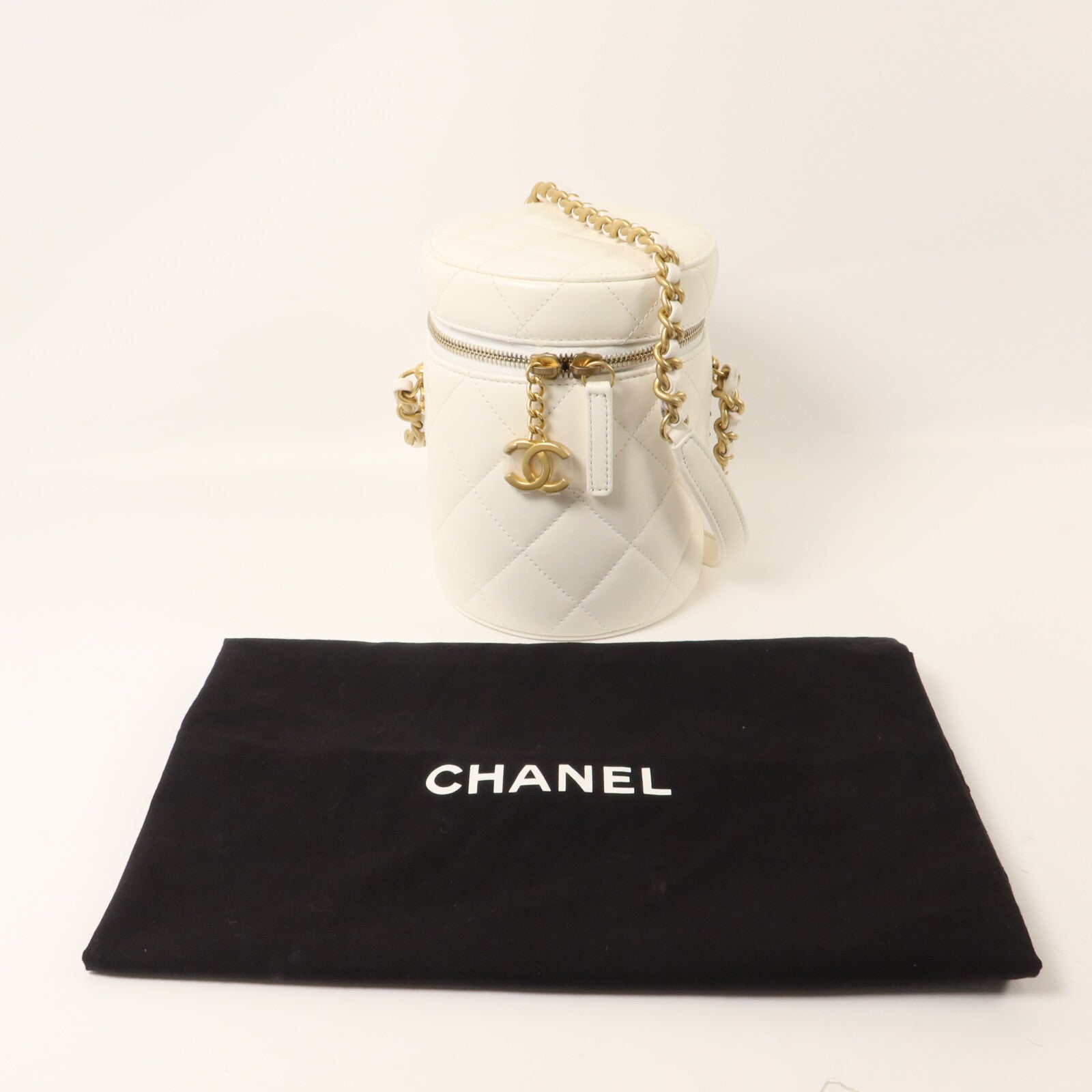 CHANEL 羊皮皮革Vanity Case鏈帶肩背袋