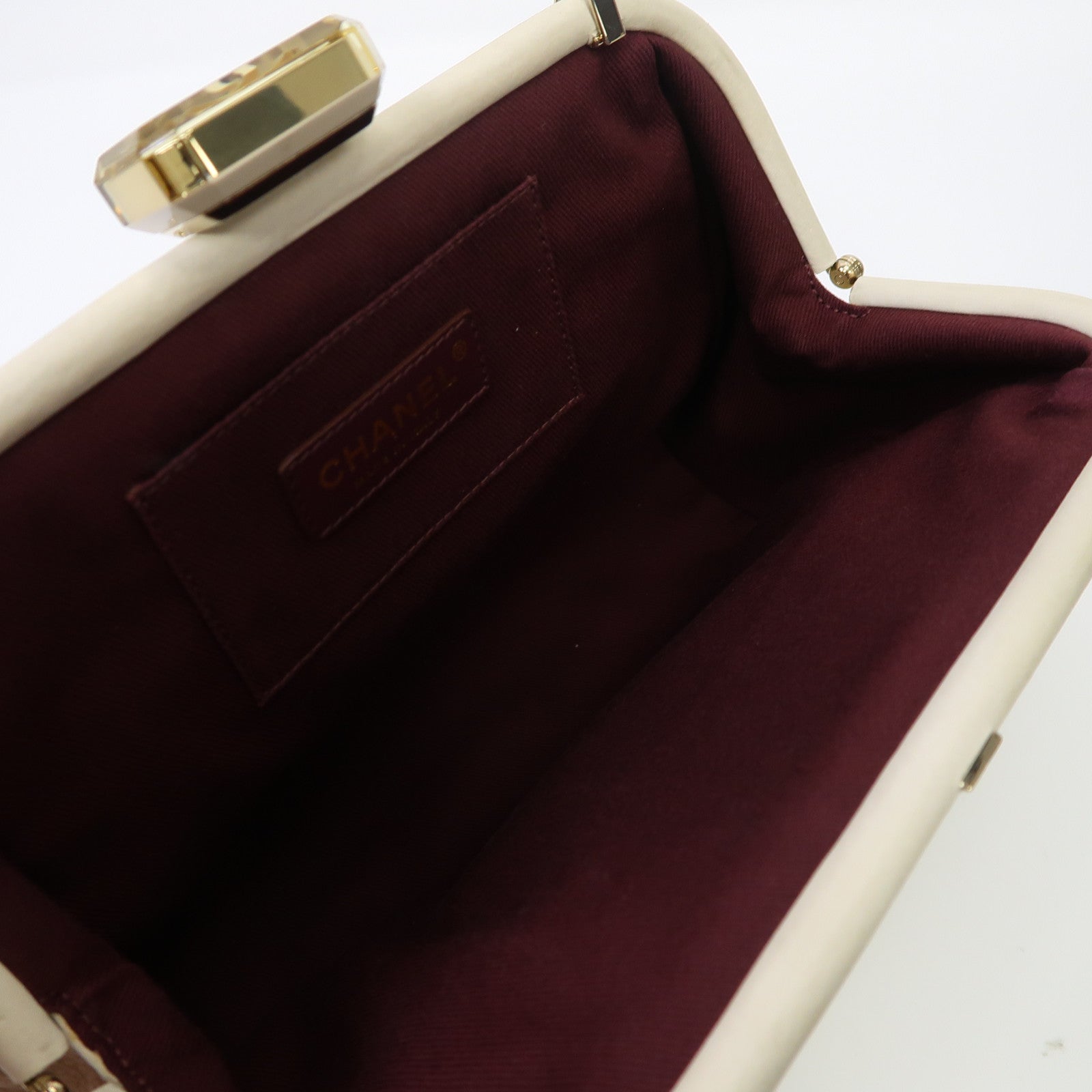CHANEL 【激減優惠】菱格羊皮皮革Clutch Bag金扣鏈帶肩背袋米色