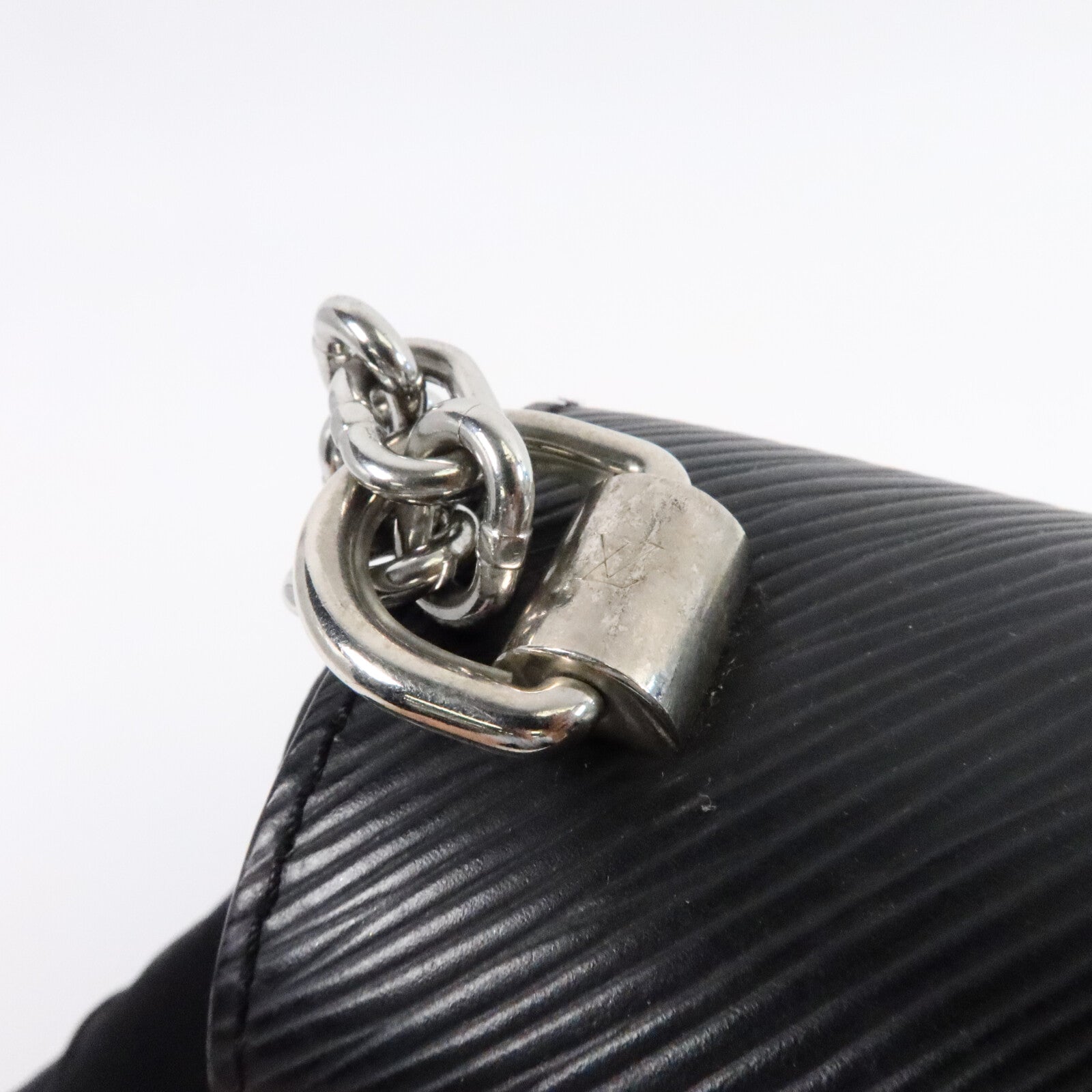 LOUIS VUITTON Epi Twist鏈帶肩背袋