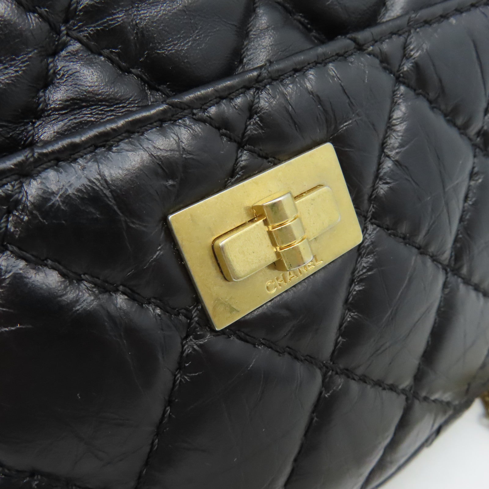 CHANEL 【激減優惠】菱格牛皮皮革Small Reissue 2.55 Camera Bag金扣鏈帶肩背袋黑色