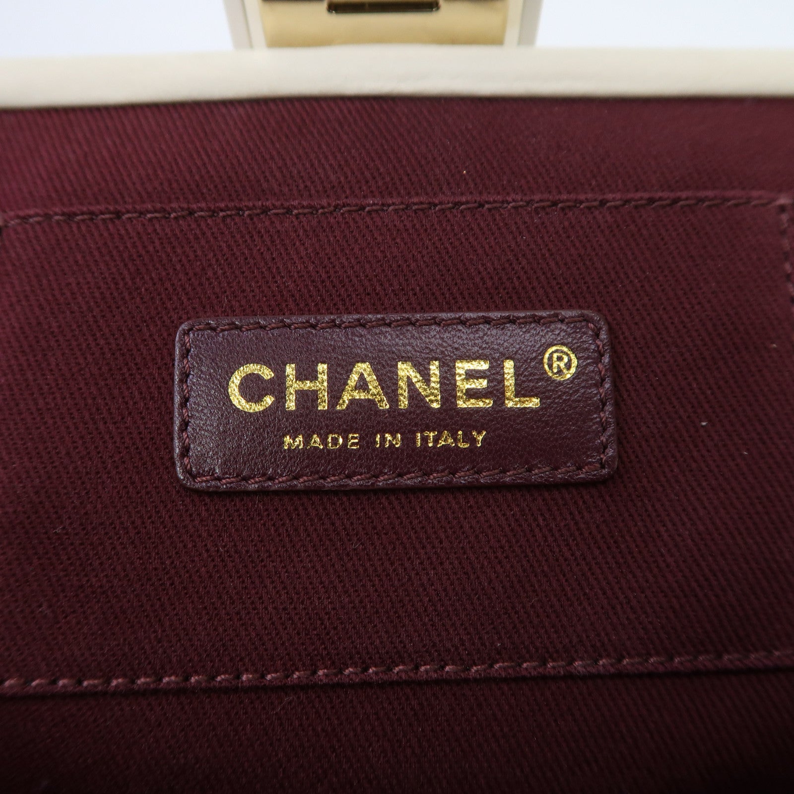 CHANEL 【激減優惠】菱格羊皮皮革Clutch Bag金扣鏈帶肩背袋米色