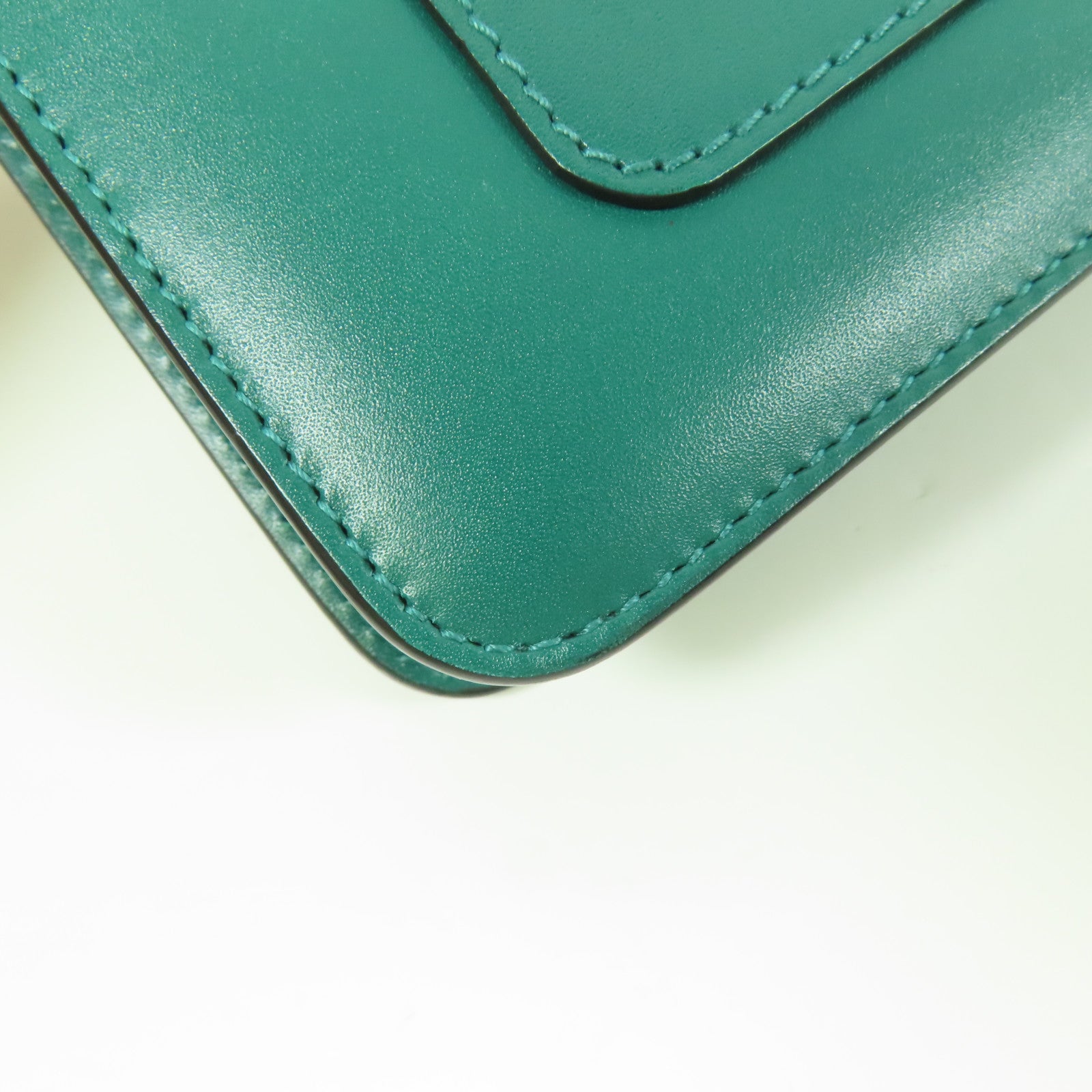 BVLGARI 牛皮皮革Serpenti Forever Shoulder Bag金扣鏈帶肩背