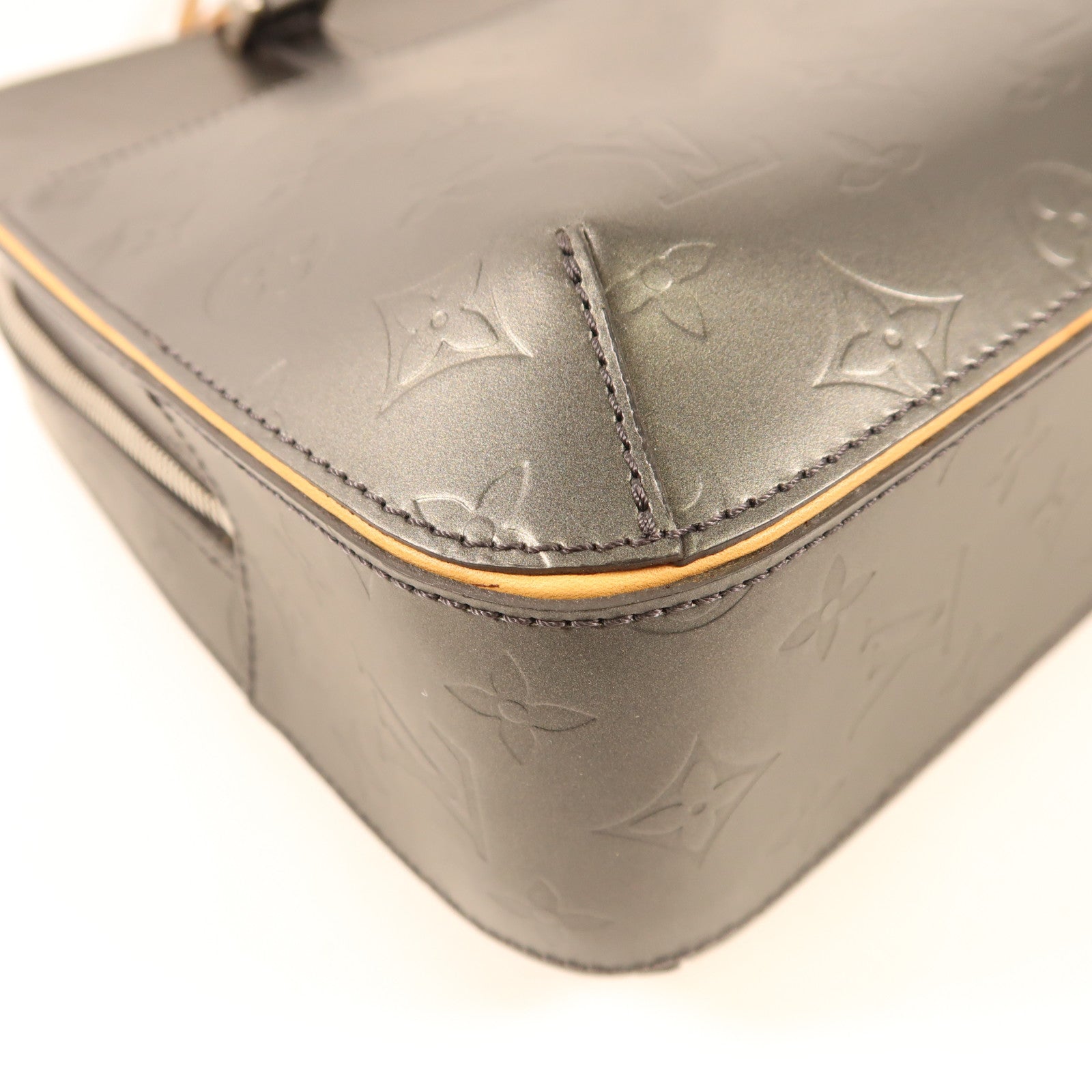 LOUIS VUITTON Monogram Mat Malden銀扣手挽袋