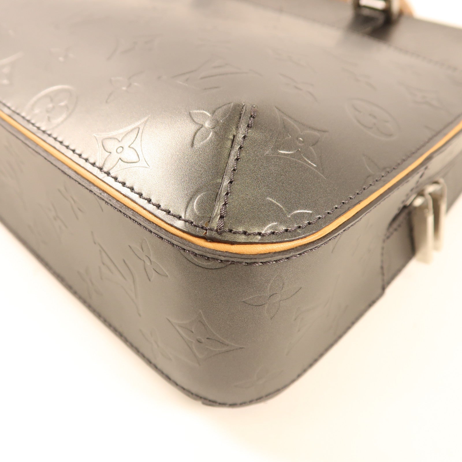 LOUIS VUITTON Monogram Mat Malden銀扣手挽袋