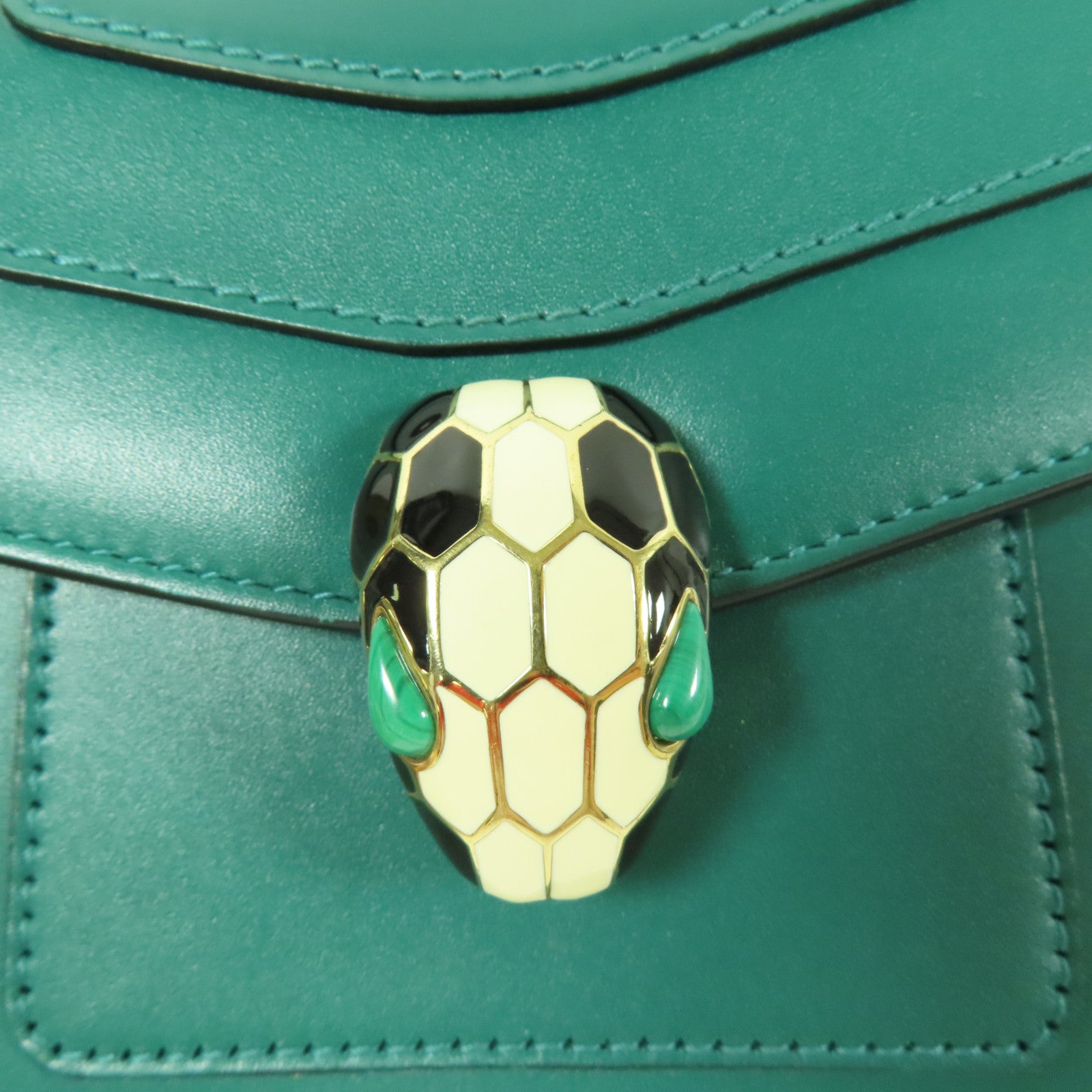 BVLGARI 牛皮皮革Serpenti Forever Shoulder Bag金扣鏈帶肩背