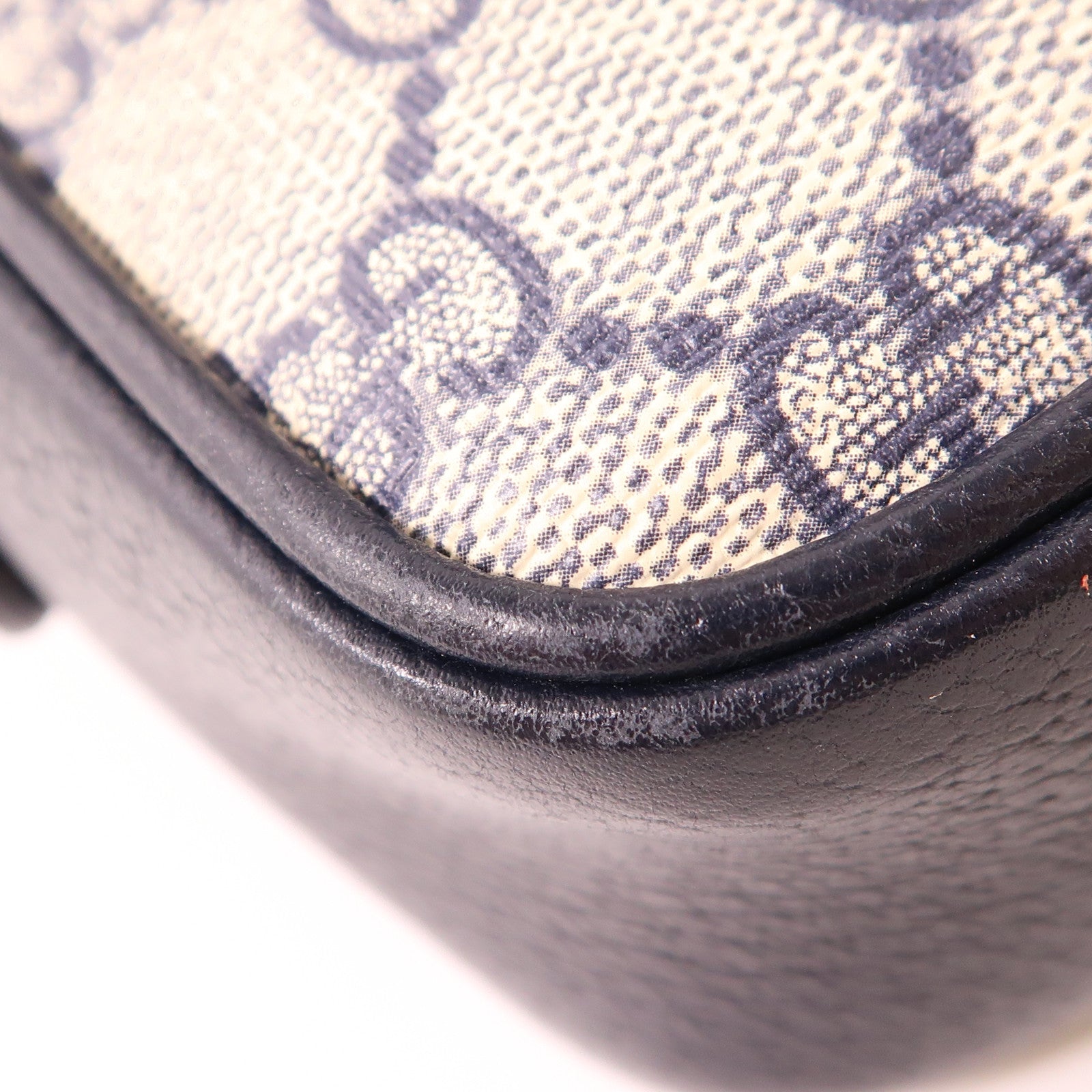 GUCCI 塗層帆布/皮革Ophidia GG銀扣肩背袋