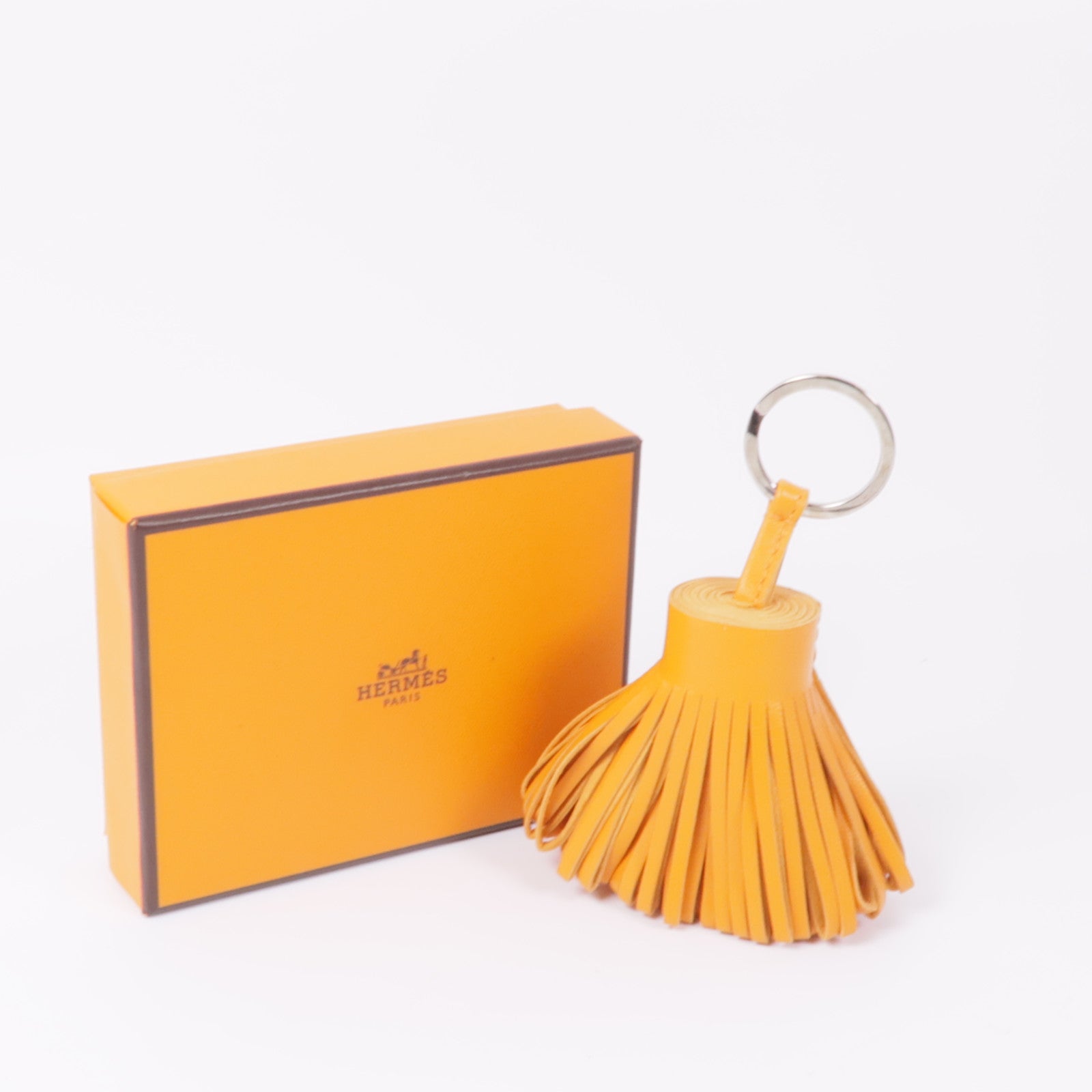 HERMES Swift皮革Carmen Charm銀扣掛飾Orange