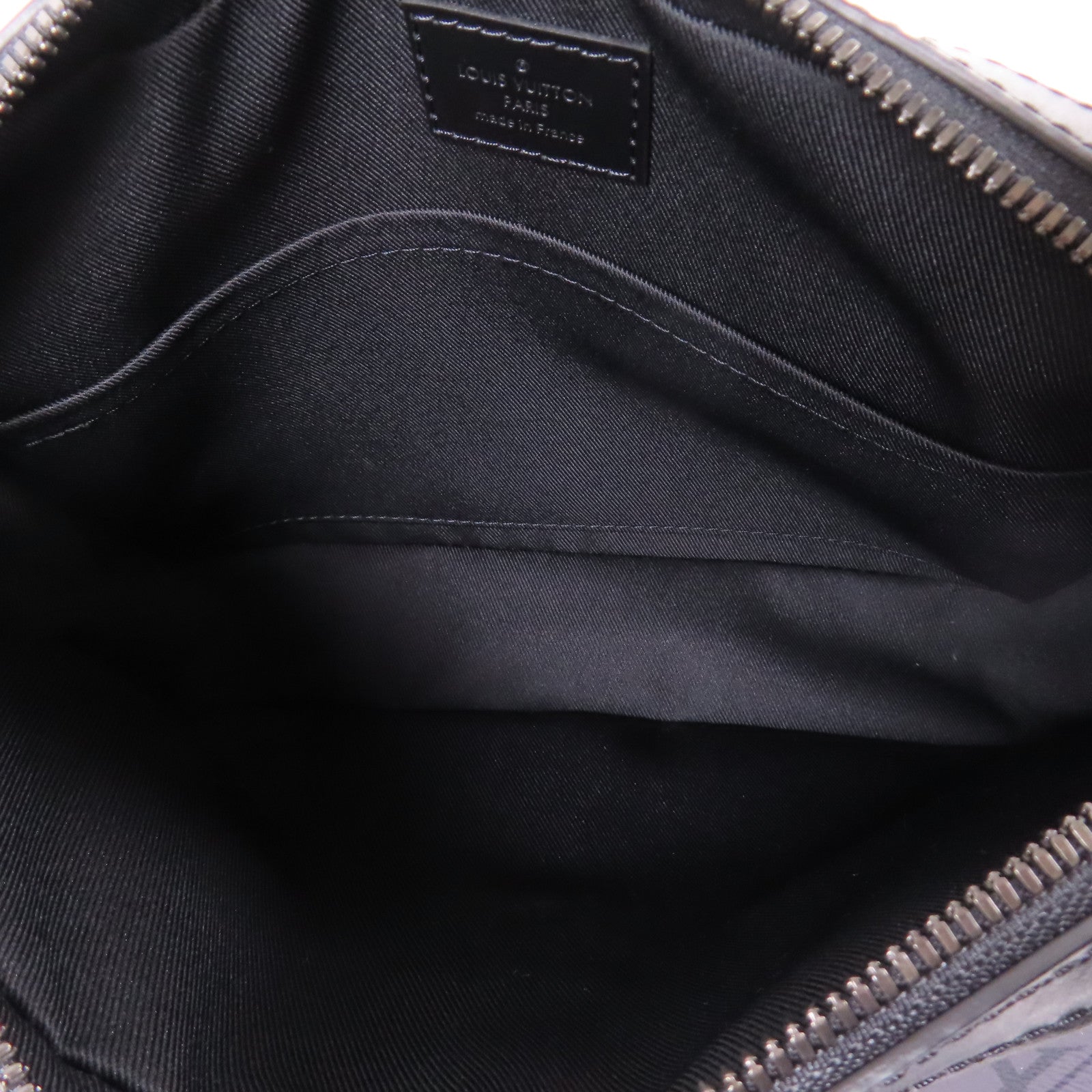 LOUIS VUITTON Monogram Eclipse Reverse Trio Messenger銀扣肩背袋