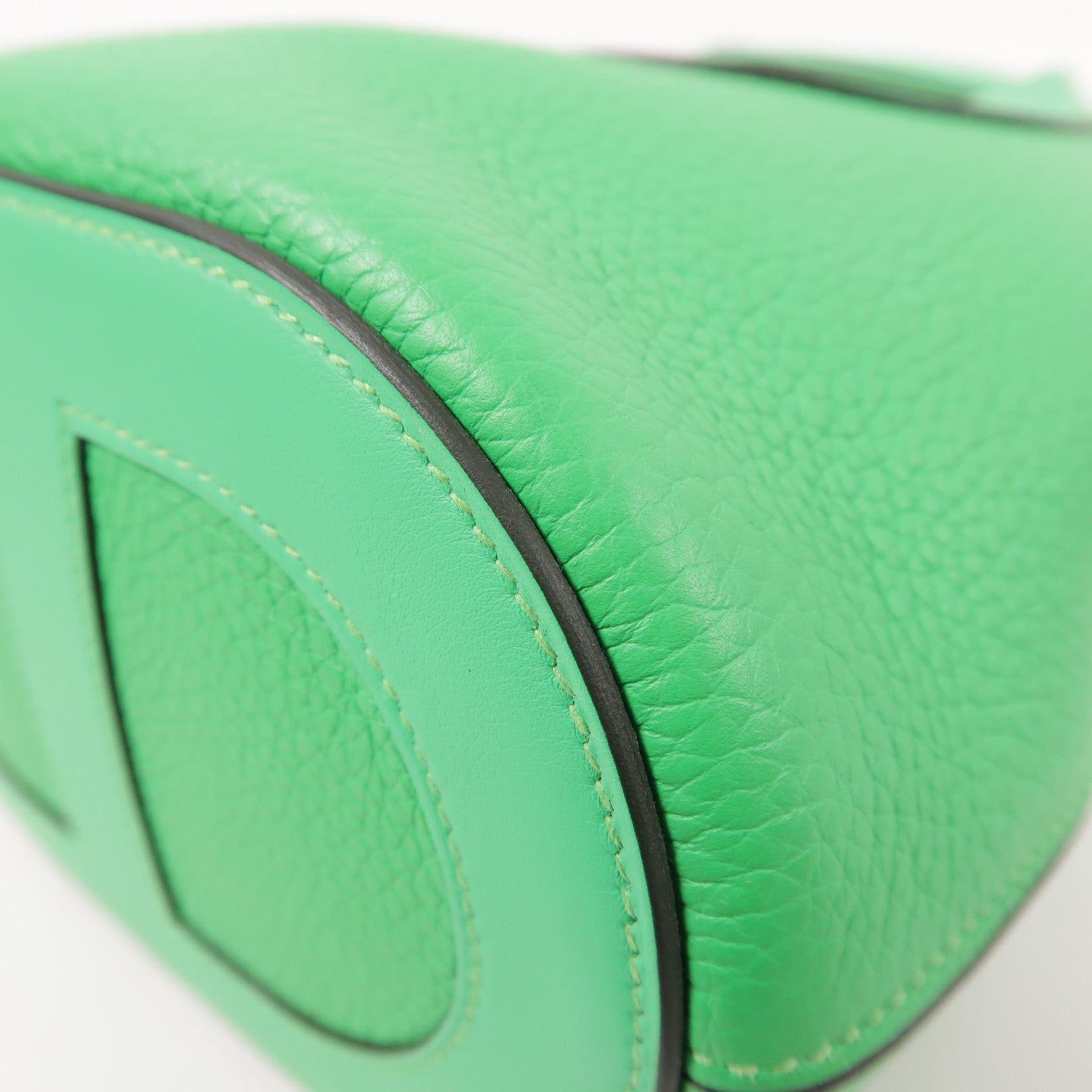 HERMES 【激減優惠】Clemence皮革In The Loop 18銀扣手挽袋