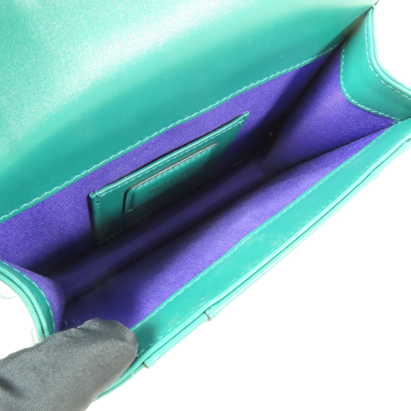 BVLGARI 牛皮皮革Serpenti Forever Shoulder Bag金扣鏈帶肩背