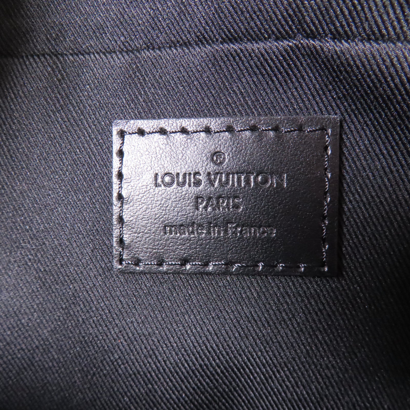 LOUIS VUITTON Monogram Eclipse Reverse Trio Messenger銀扣肩背袋