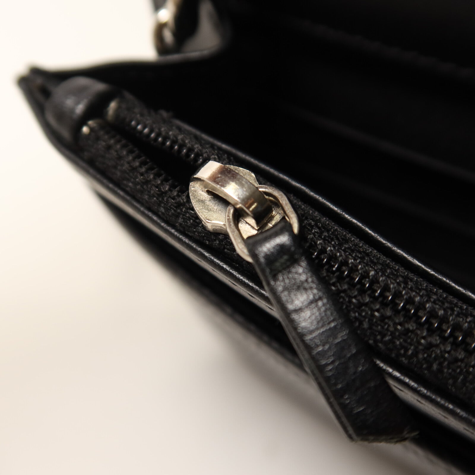 CHANEL 牛皮皮革Timeless CC Wallet On Chain銀扣鏈帶肩背袋