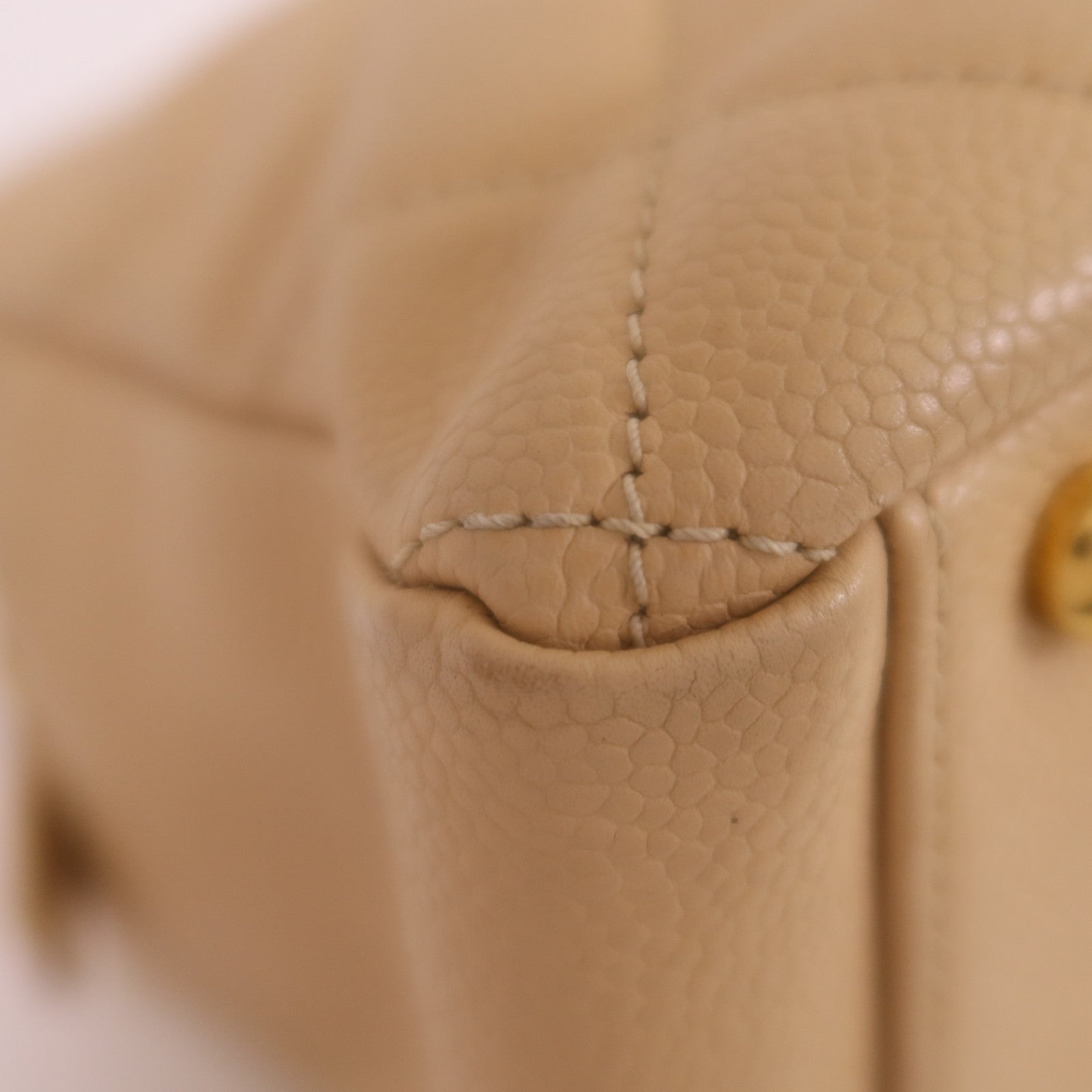 CHANEL 牛皮皮革Chain Shoulder金扣鏈帶肩背袋
