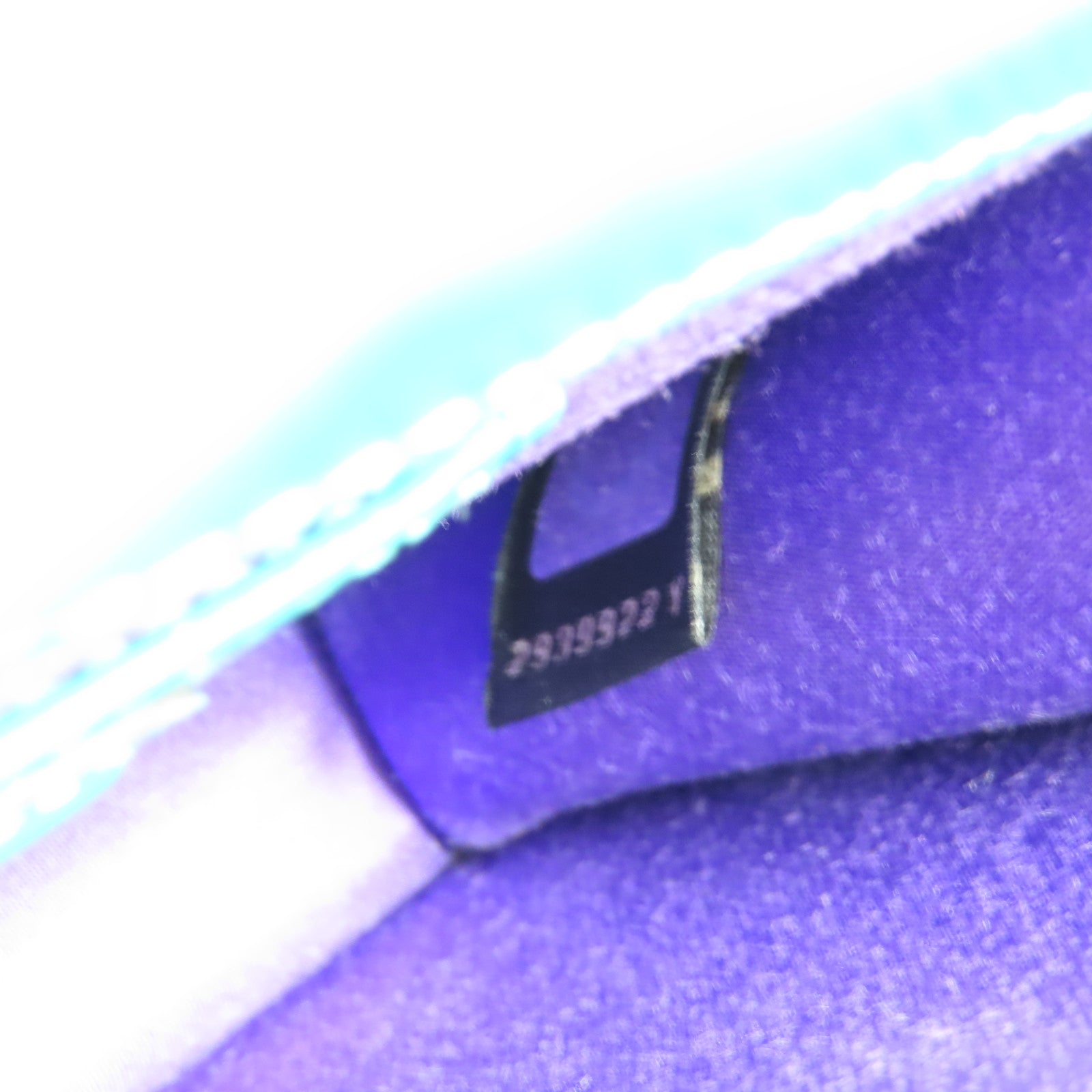 BVLGARI 牛皮皮革Serpenti Forever Shoulder Bag金扣鏈帶肩背