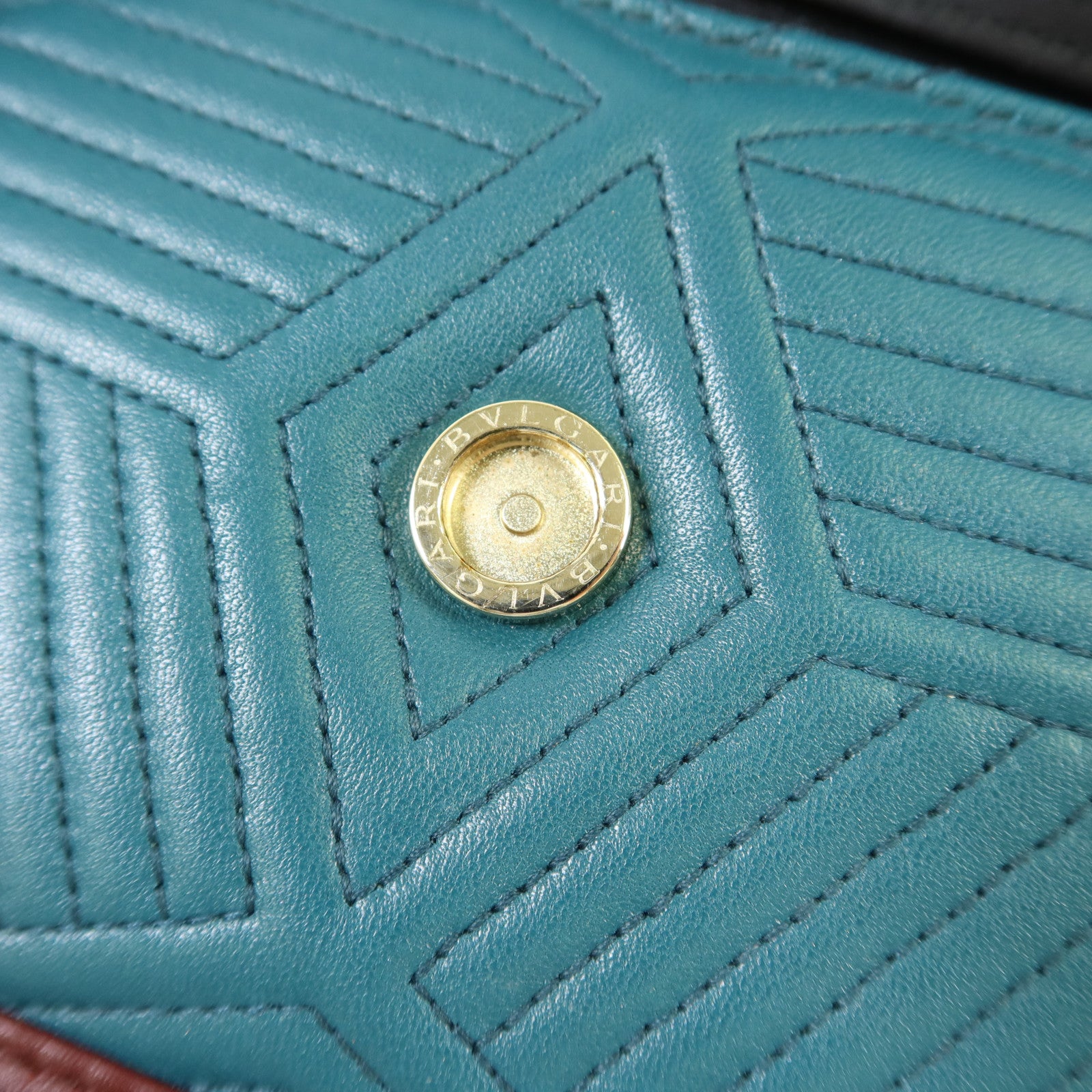 BVLGARI 牛皮皮革Serpenti Forever金扣鏈帶肩背袋