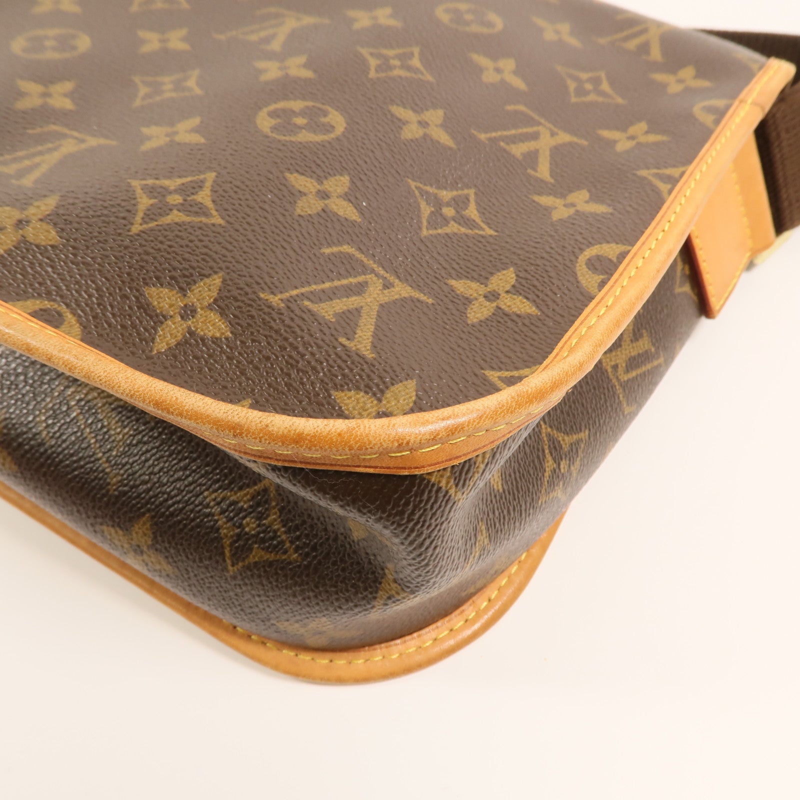 LOUIS VUITTON Monogram Bosphore金扣肩背袋