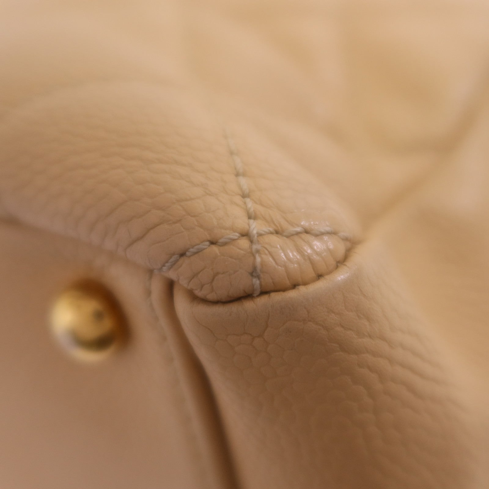 CHANEL 牛皮皮革Chain Shoulder金扣鏈帶肩背袋