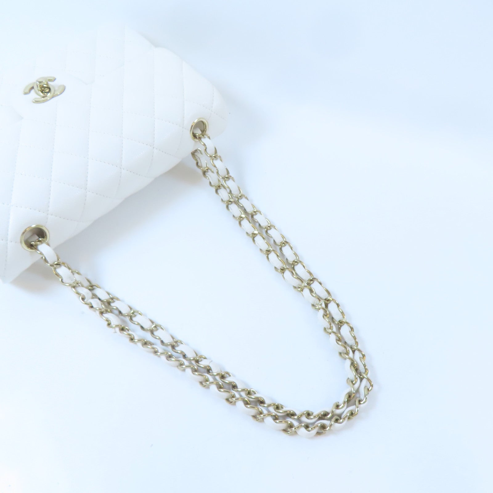 CHANEL 【激減優惠】菱格牛皮皮革Classic 23金扣鏈帶肩背袋白色