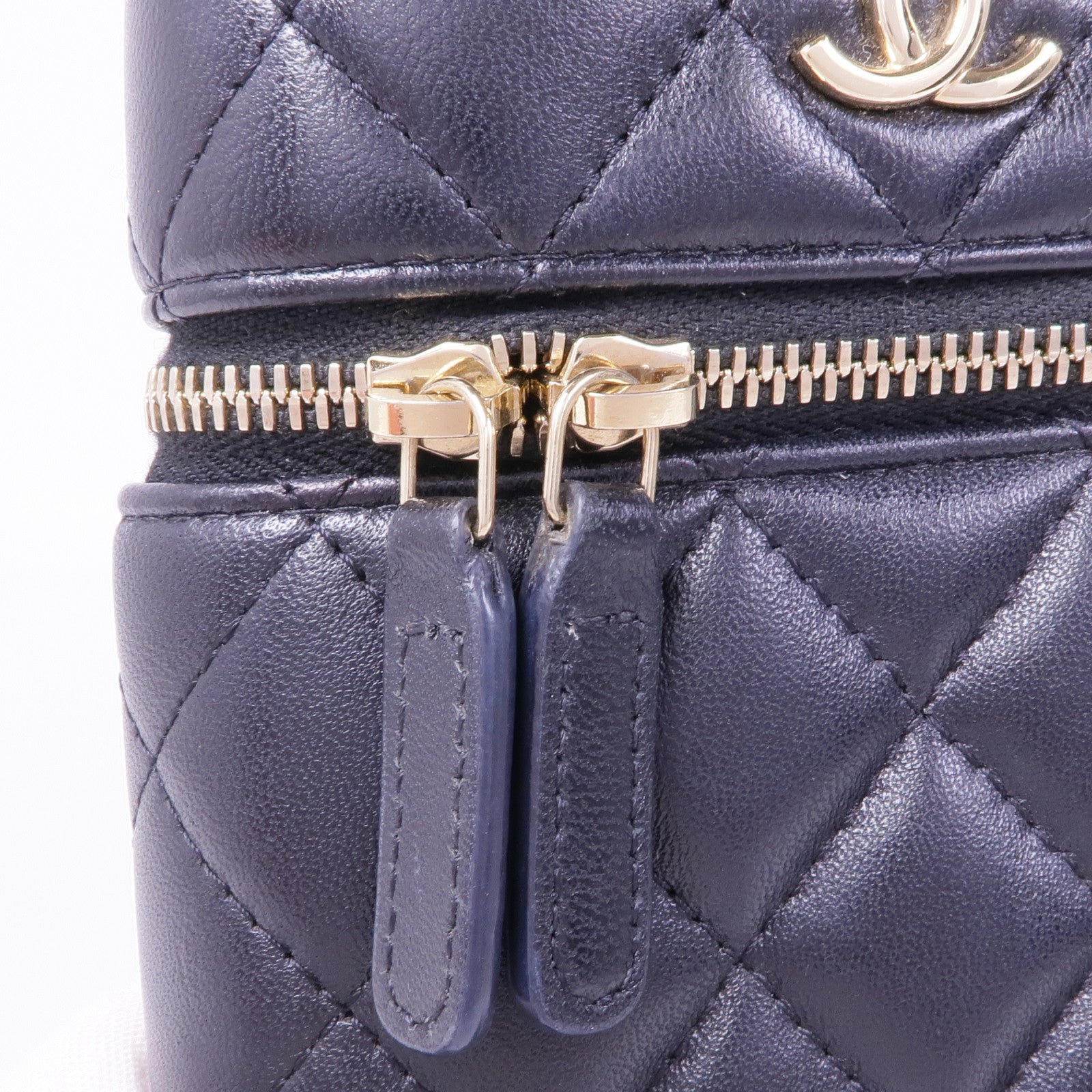 CHANEL 羊皮皮革Chain Shoulder金扣鏈帶肩背袋