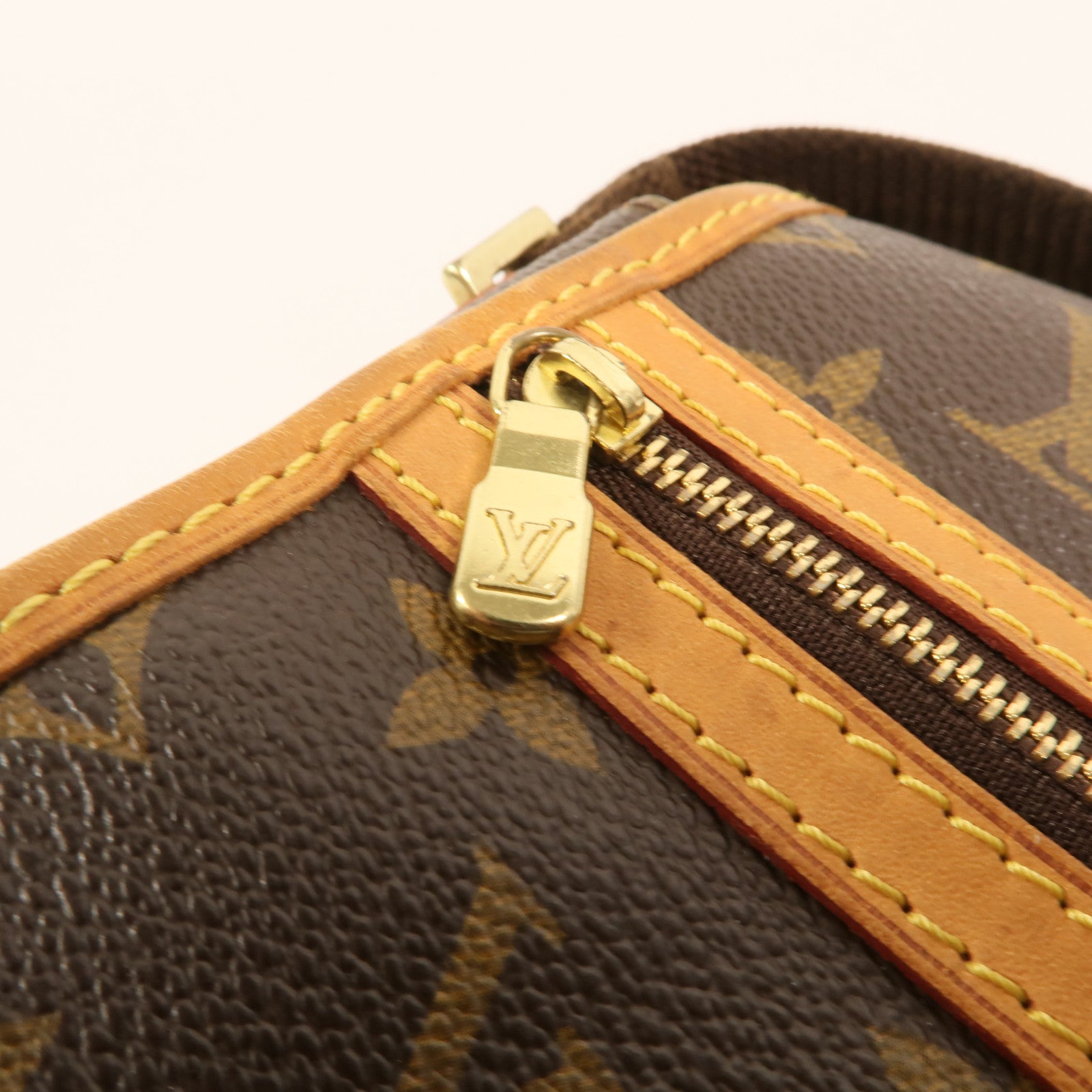 LOUIS VUITTON Monogram Bosphore金扣肩背袋