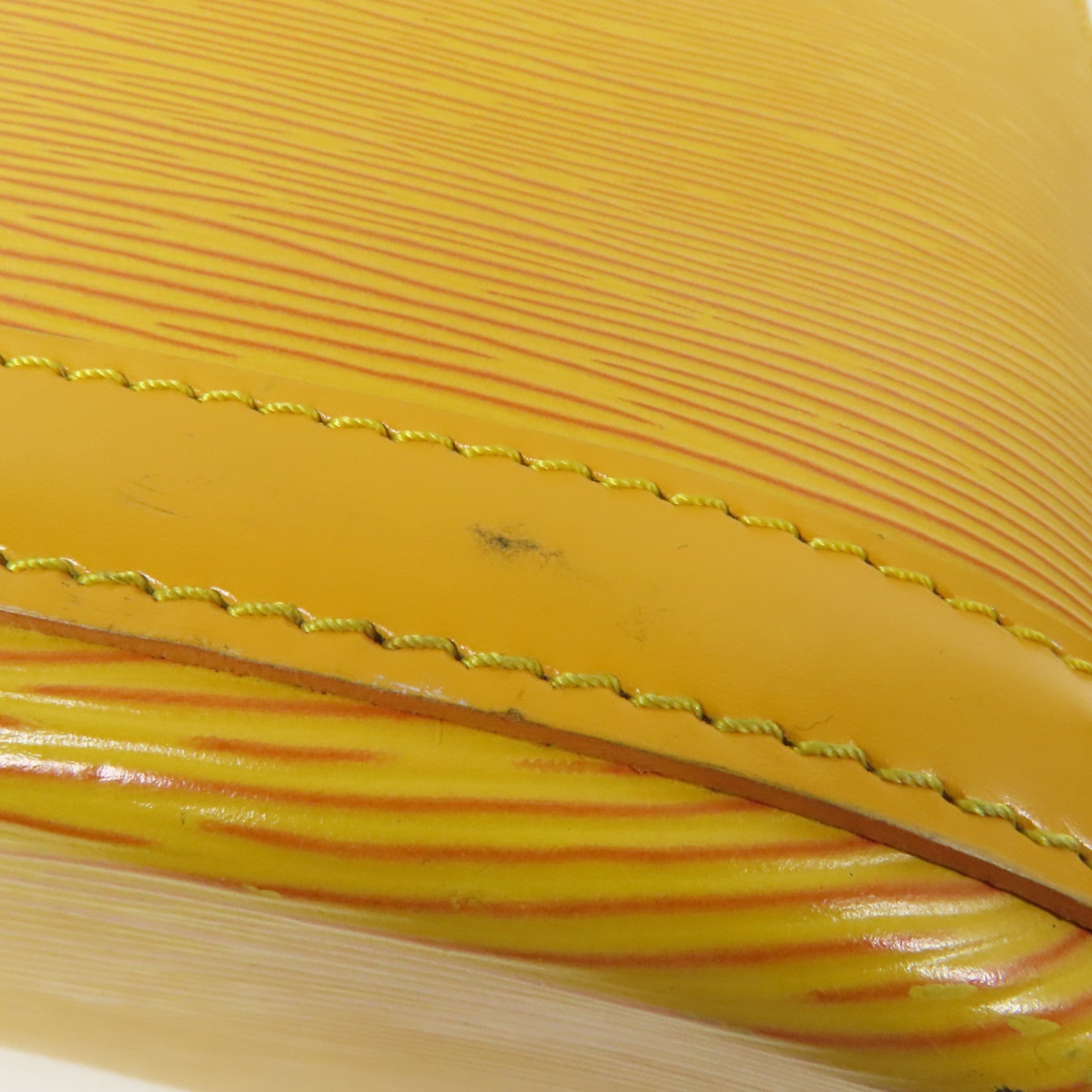 LOUIS VUITTON Epi Lussac肩背袋