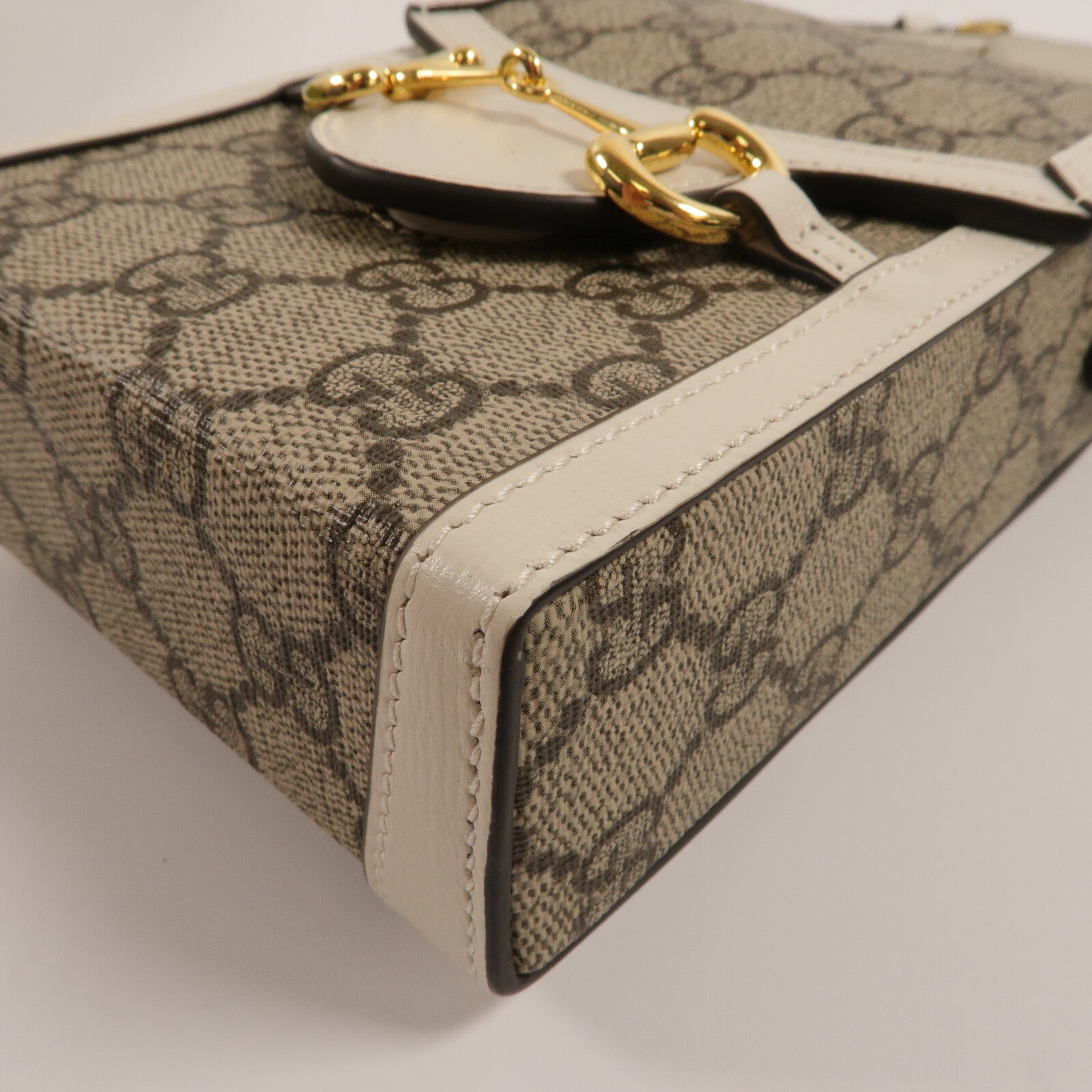 GUCCI 塗層帆布1955 Horsebit肩背袋
