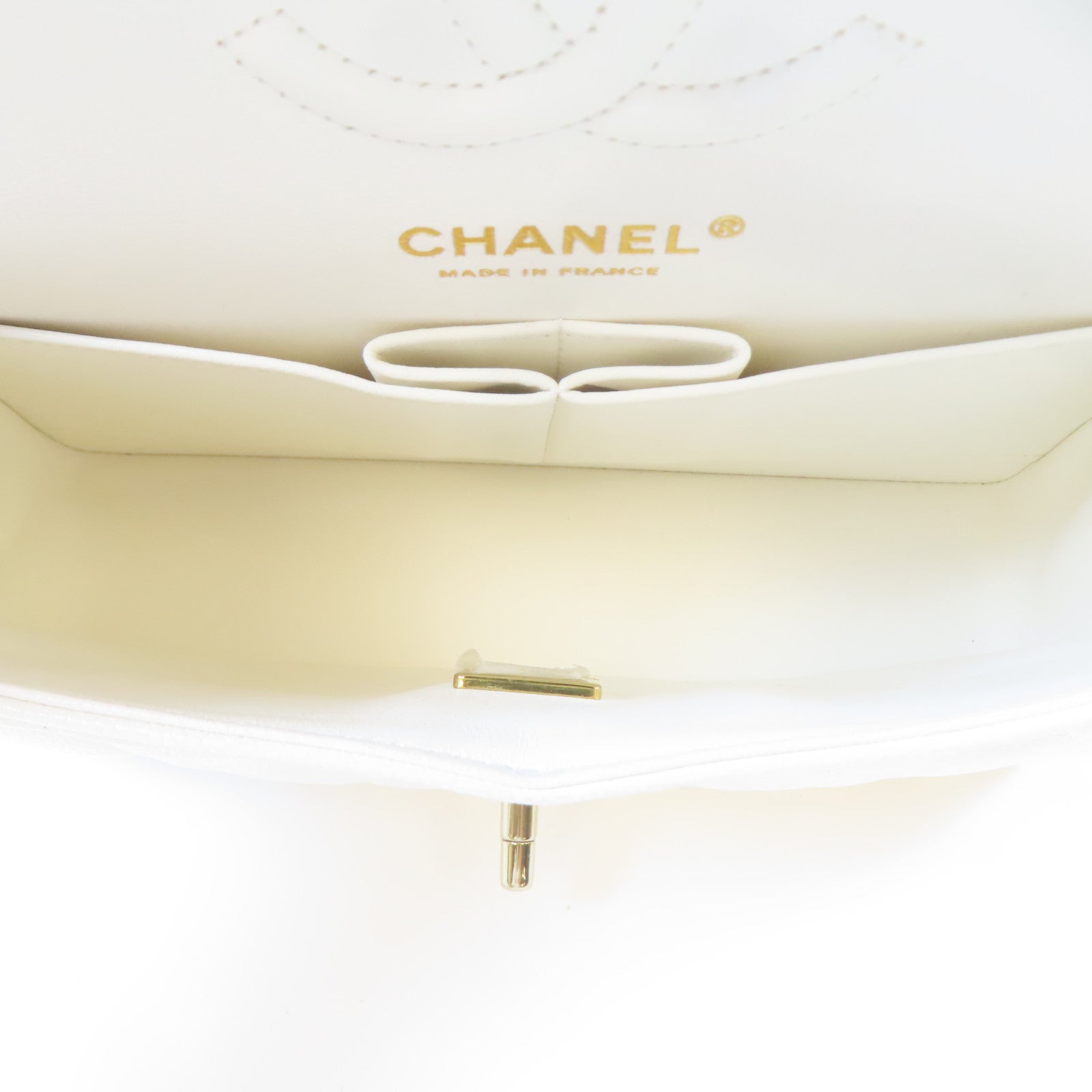 CHANEL 【激減優惠】菱格牛皮皮革Classic 23金扣鏈帶肩背袋白色