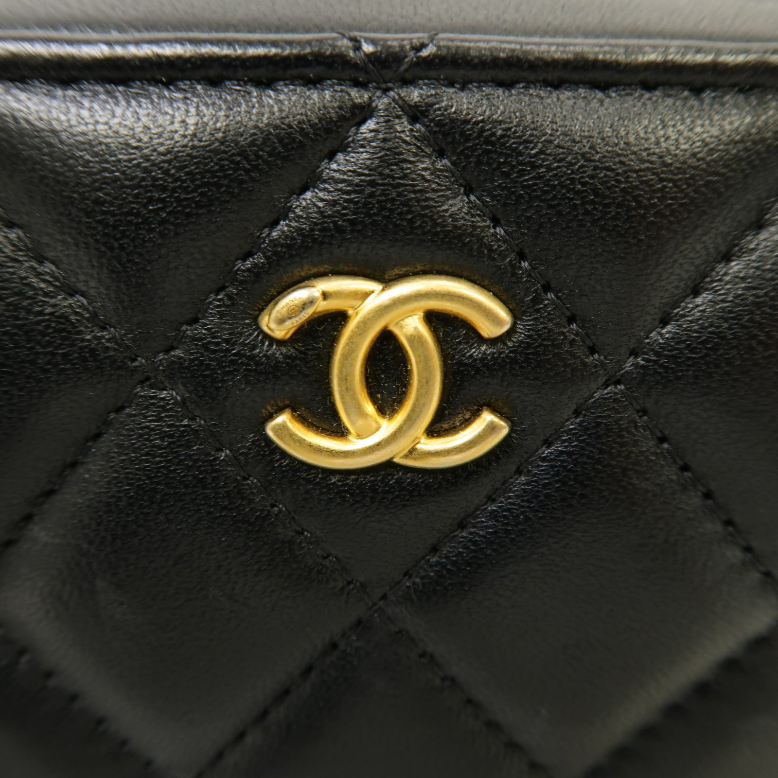CHANEL 【激減優惠】菱格Caviar皮革Chain Camera Bag金扣鏈帶肩背袋黑色
